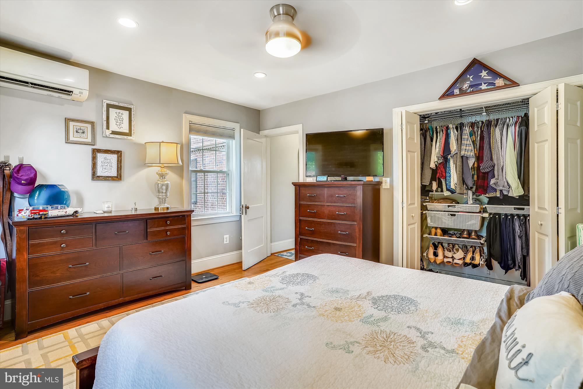 ARLINGTON VILLAGE COURTYARD - Residential