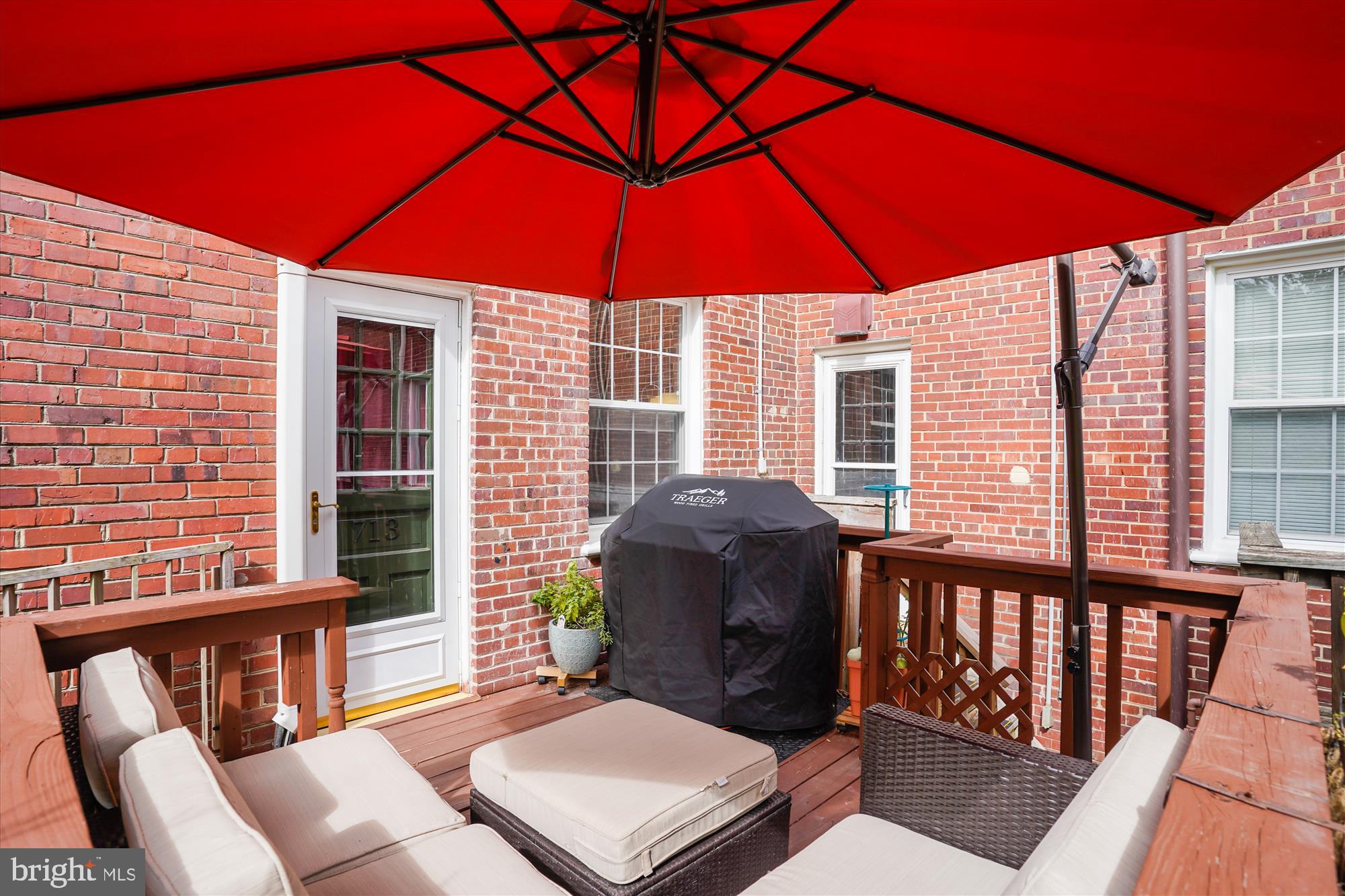 ARLINGTON VILLAGE COURTYARD - Residential