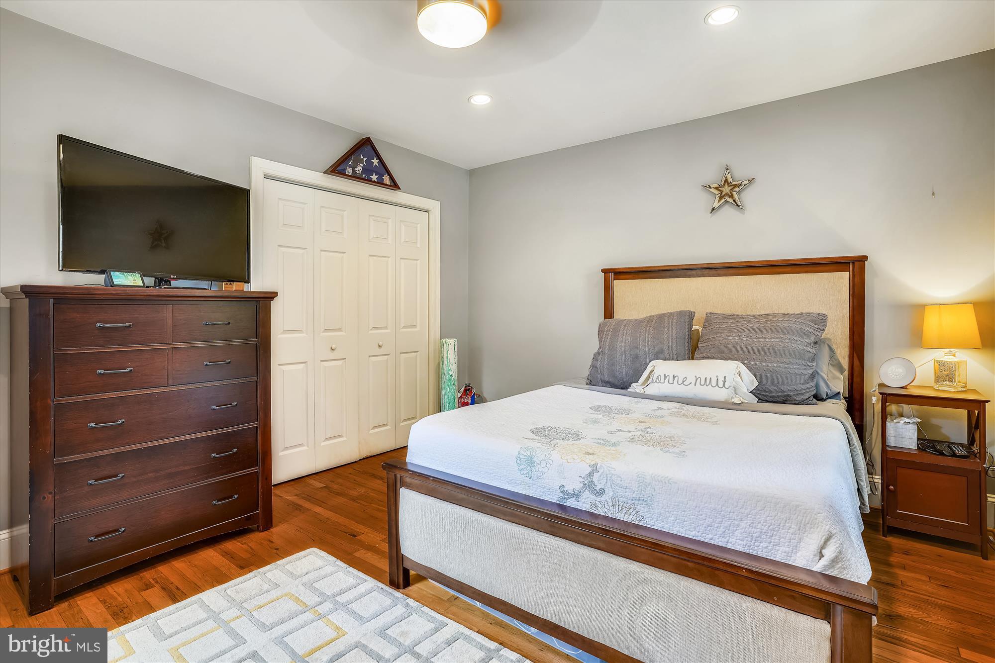 ARLINGTON VILLAGE COURTYARD - Residential