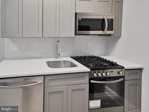 1101 N 41st Street Unit 2R, Philadelphia, PA MLS: PAPH2456538