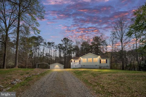 Photo of 144 Plateau Rd, LOUISA, VA 23093 (MLS # VALA2009588)