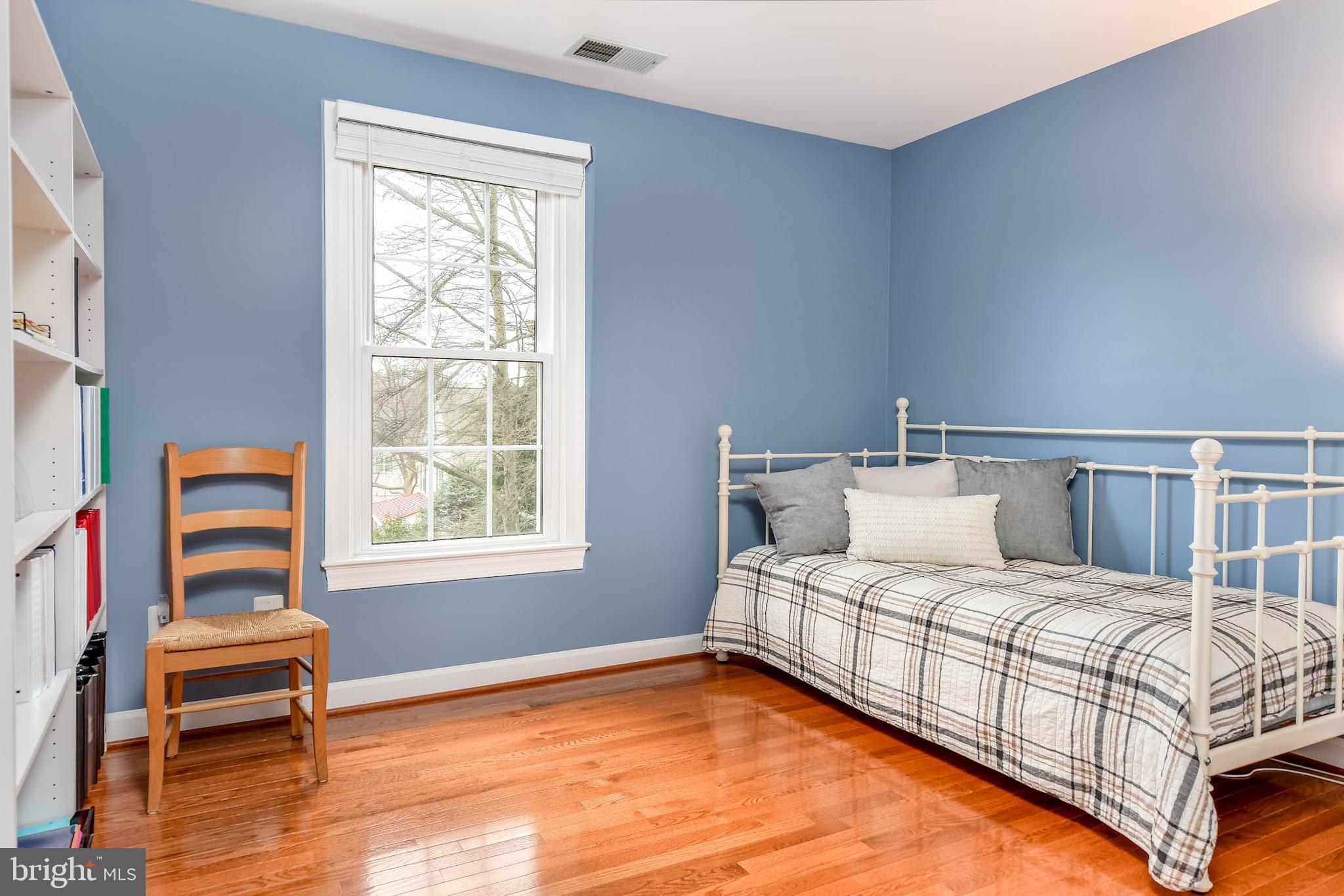 POTOMAC LAKES - Residential