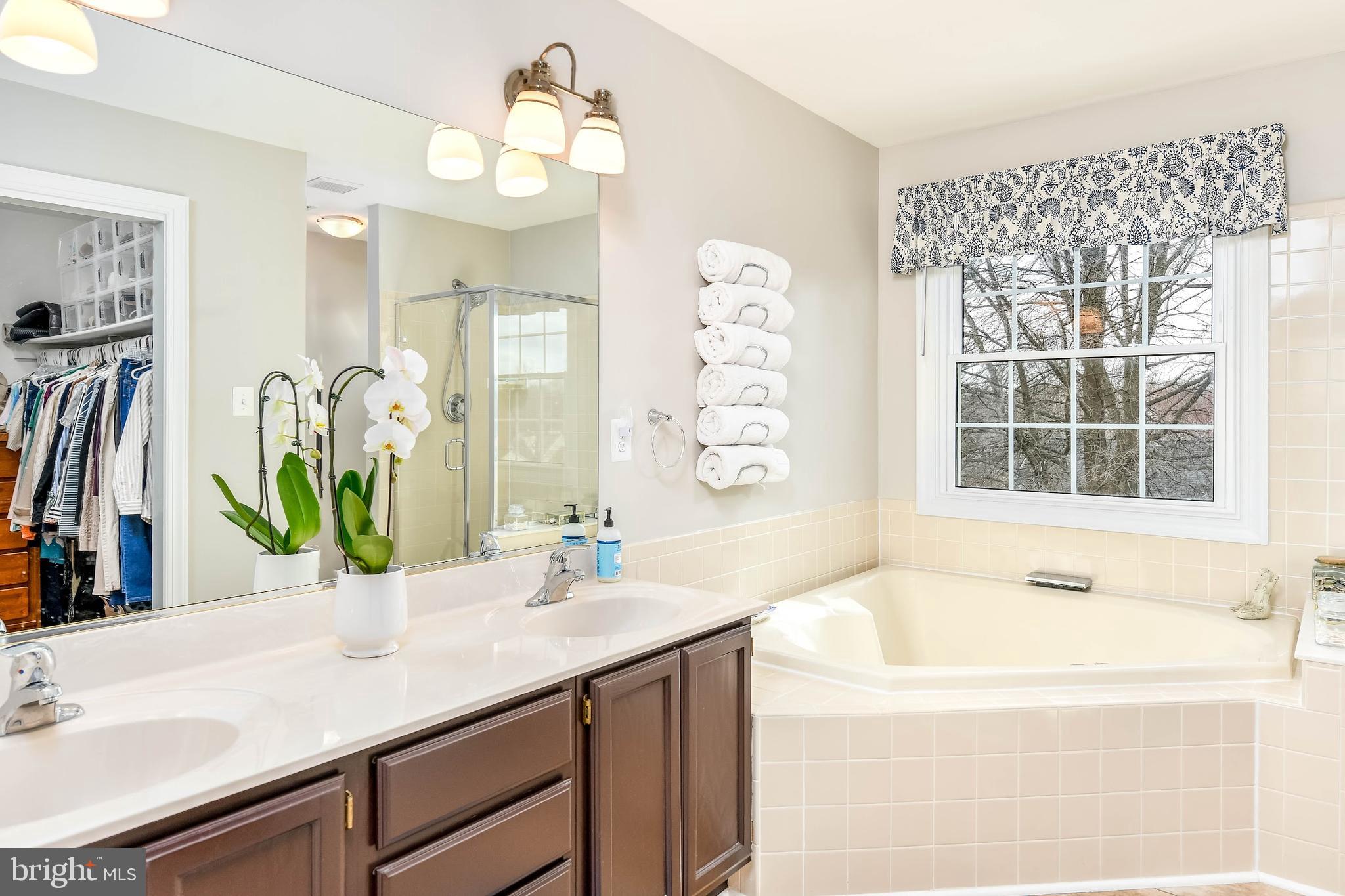 POTOMAC LAKES - Residential