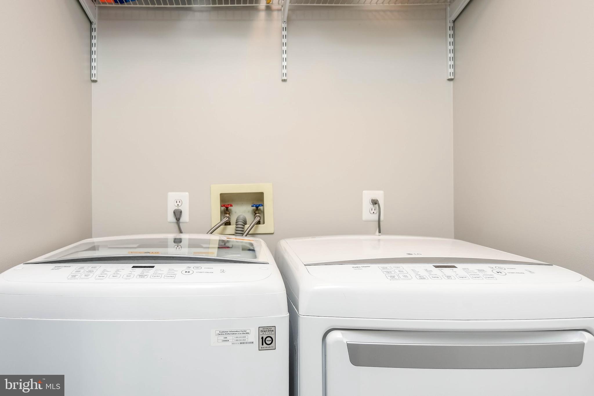 POTOMAC LAKES - Residential