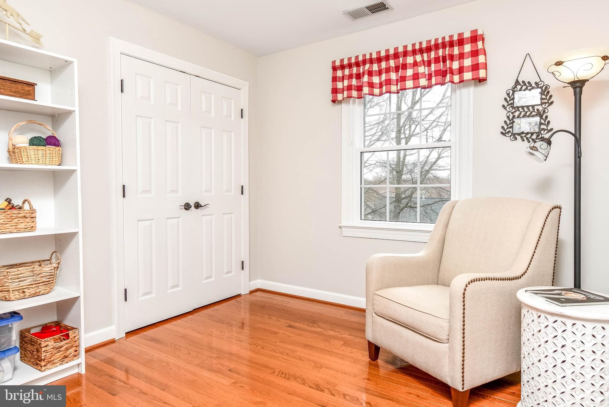 POTOMAC LAKES - Residential