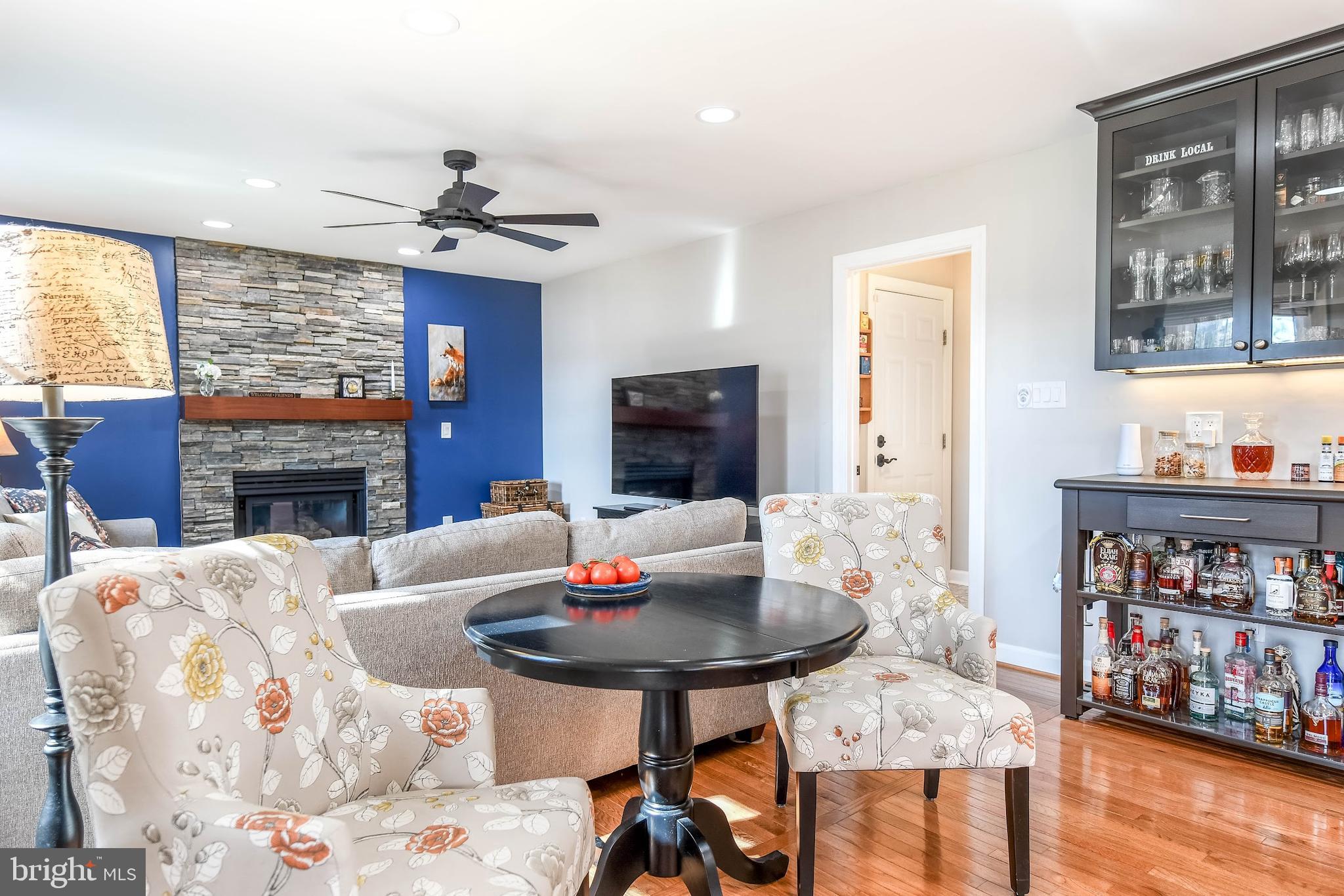 POTOMAC LAKES - Residential