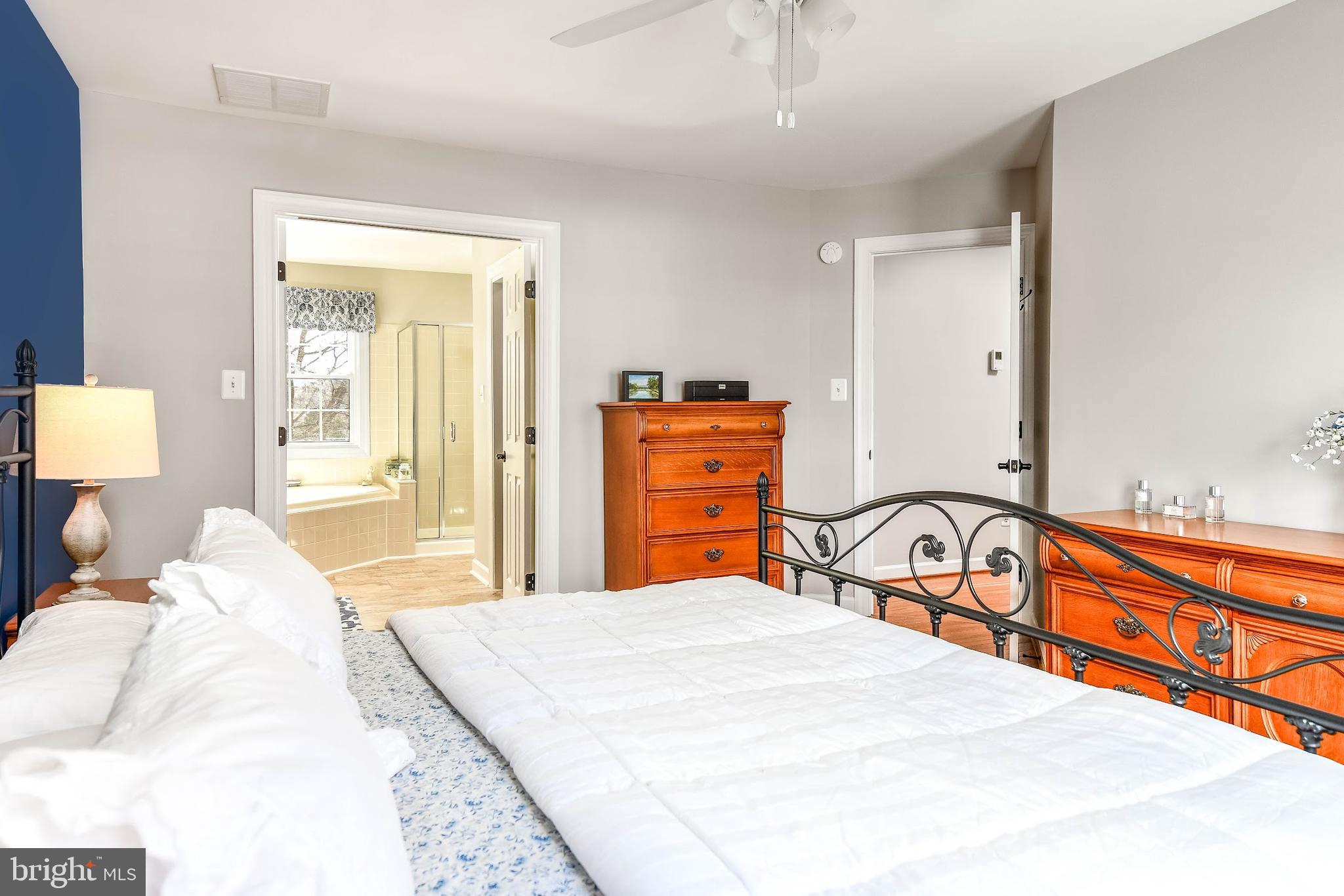 POTOMAC LAKES - Residential