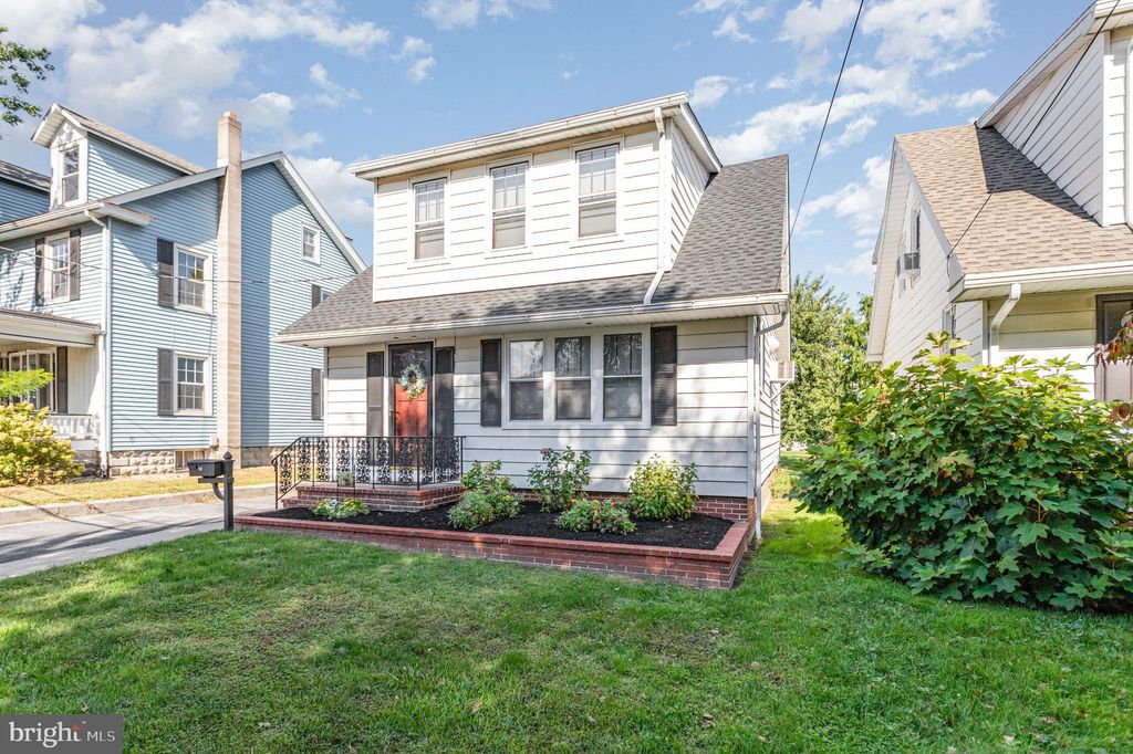 Photo of 10 S Broad Street, MYERSTOWN, PA 17067 (MLS # PALN2022748)