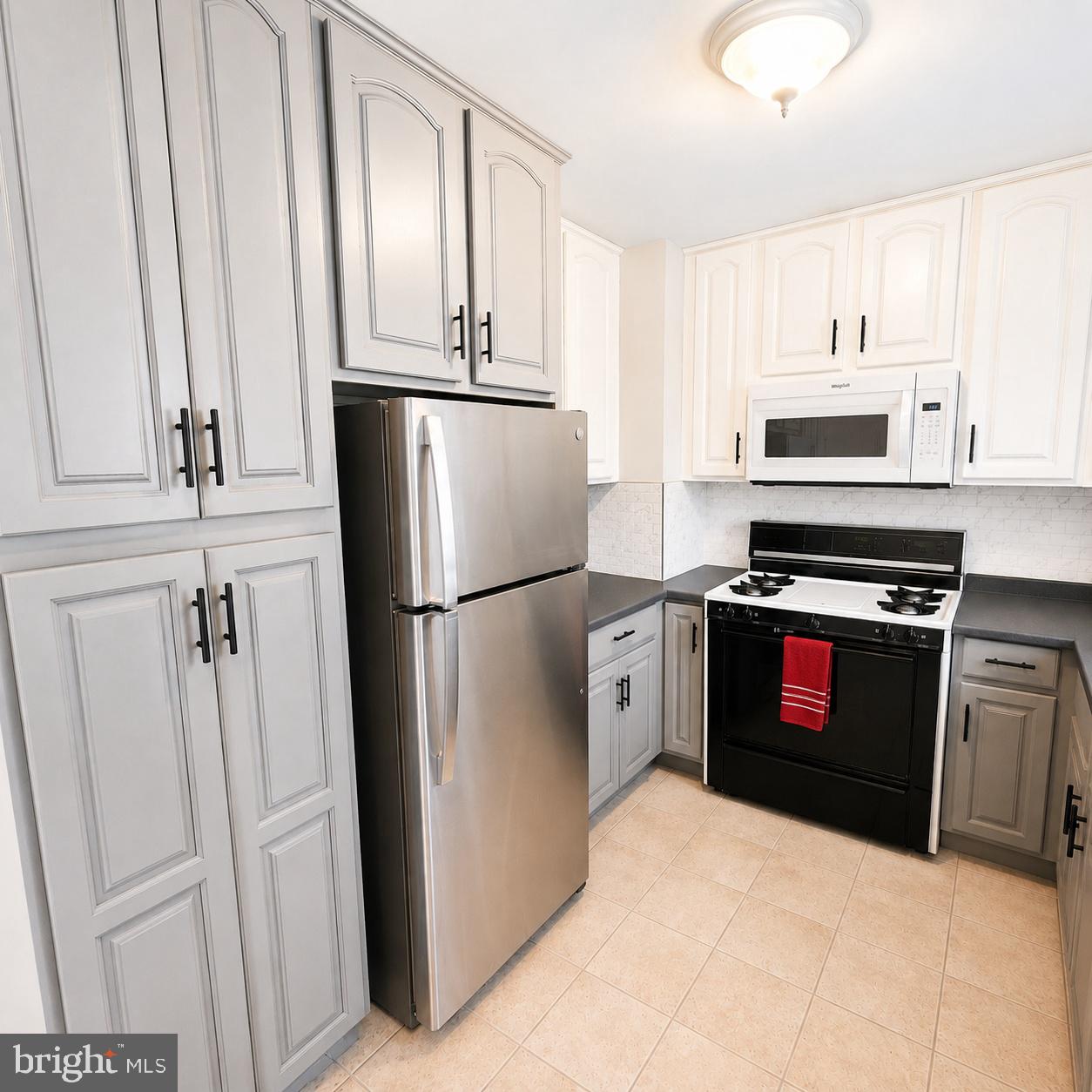 48 JOHN COLLINS CIRCLE