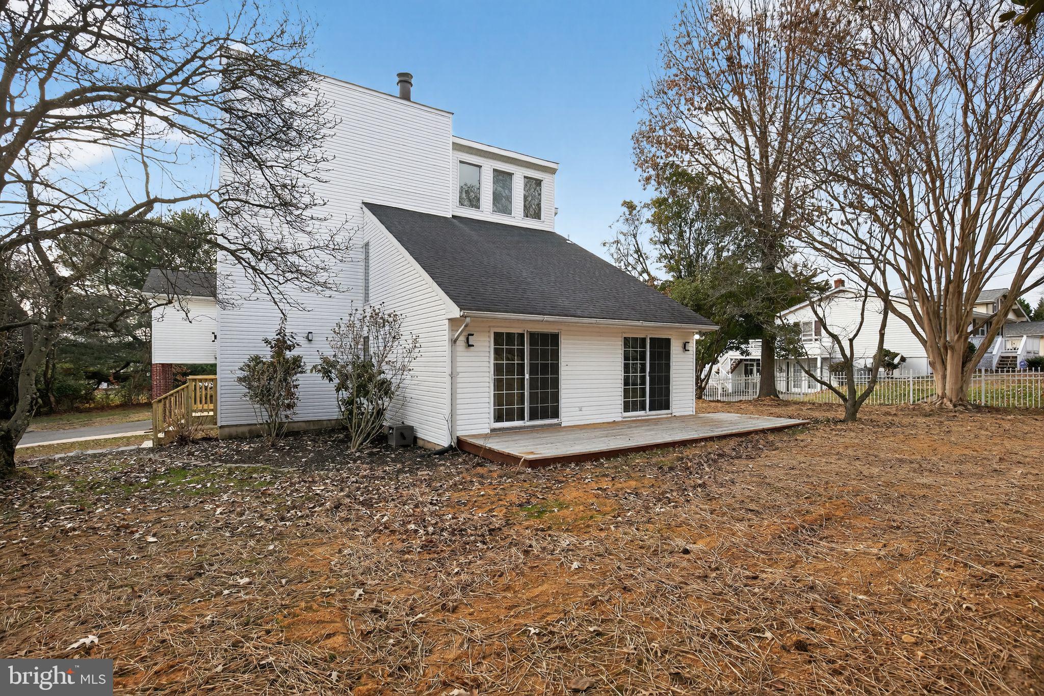 BRETON BAY ESTATES - Residential