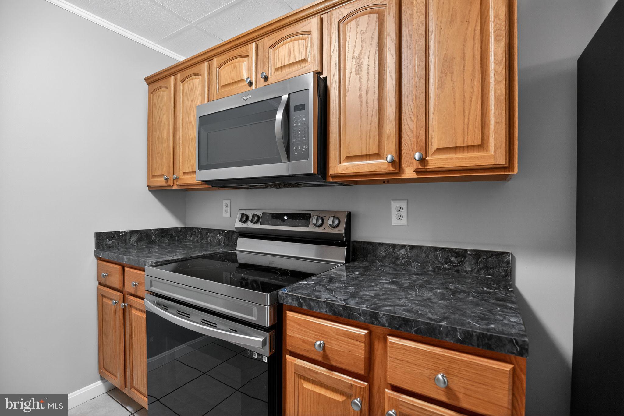 BRETON BAY ESTATES - Residential