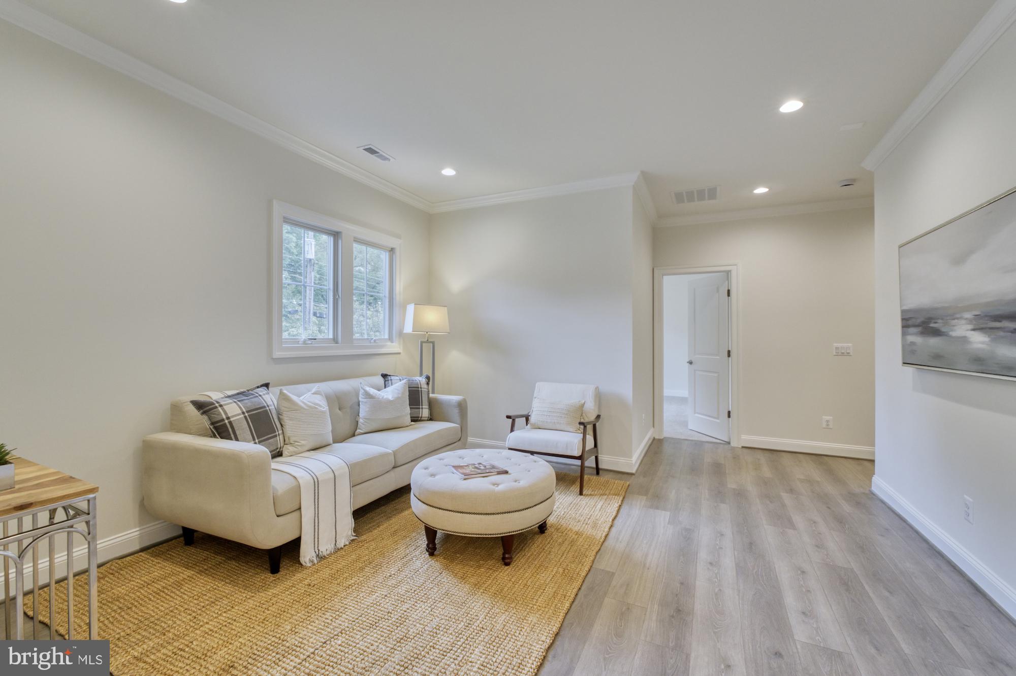 DEVON PARK - Residential