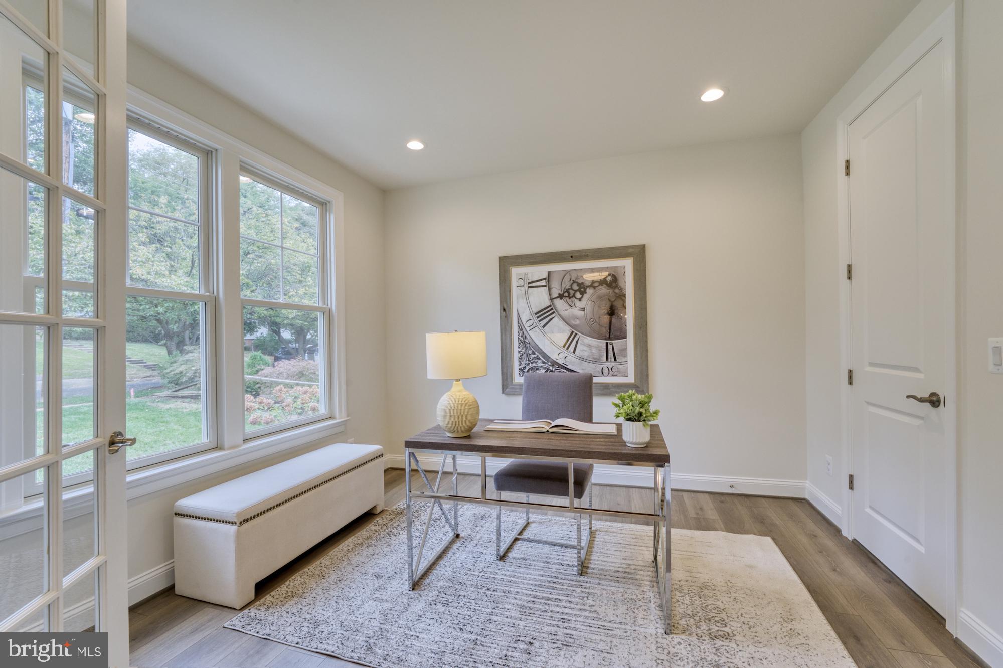 DEVON PARK - Residential