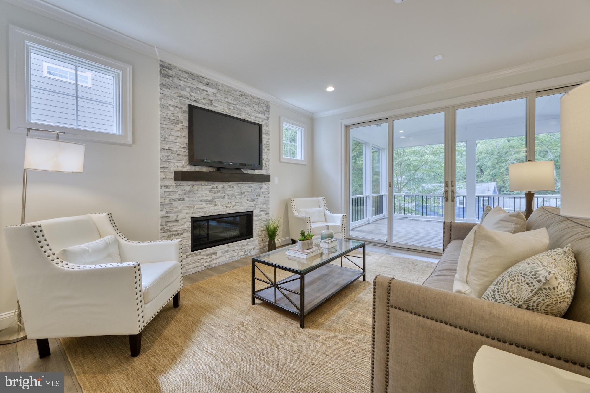 DEVON PARK - Residential