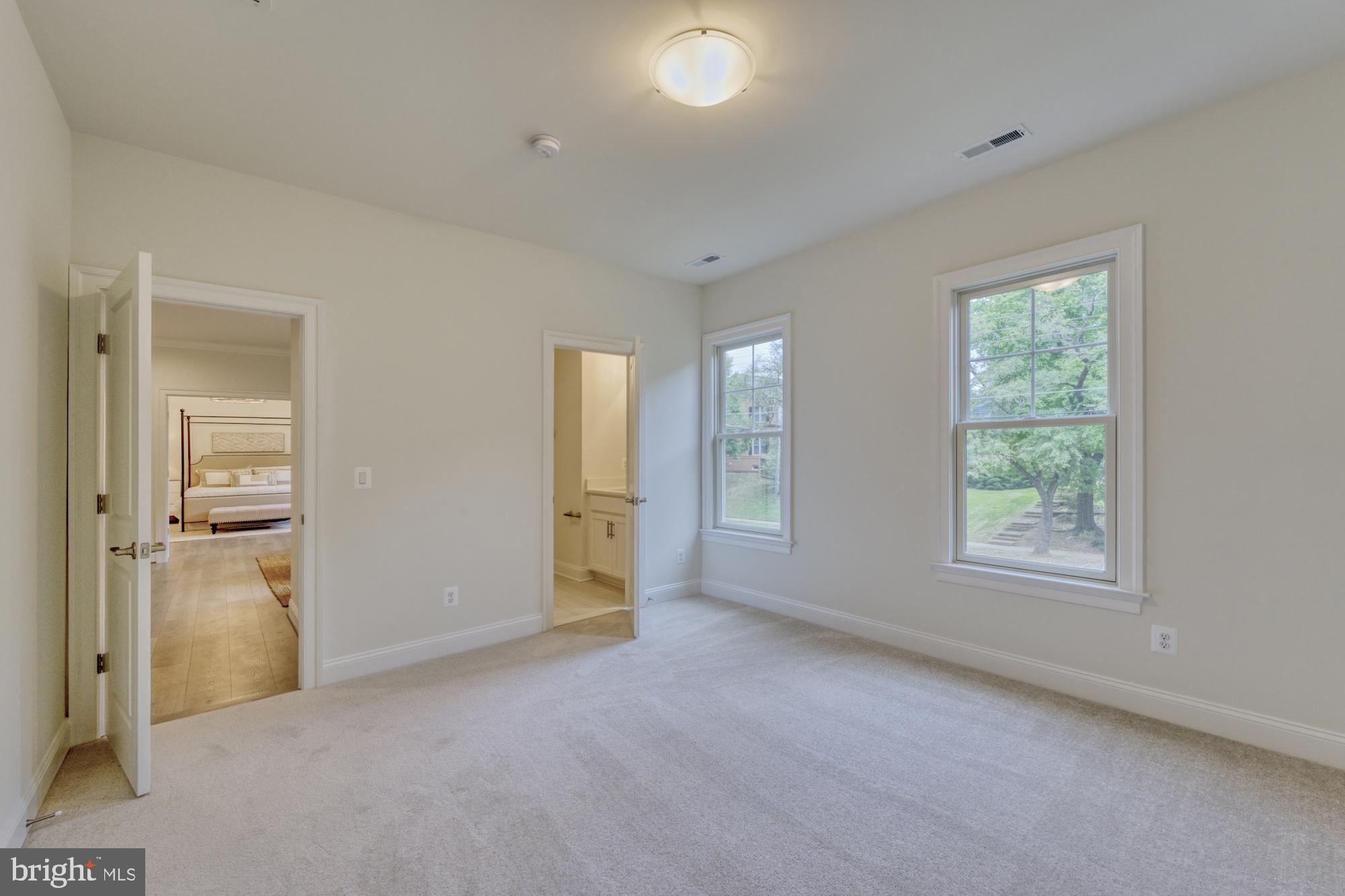 DEVON PARK - Residential