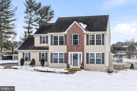 Photo of 401 Ivy Drive, OXFORD, PA 19363 (MLS # PACT2118038)