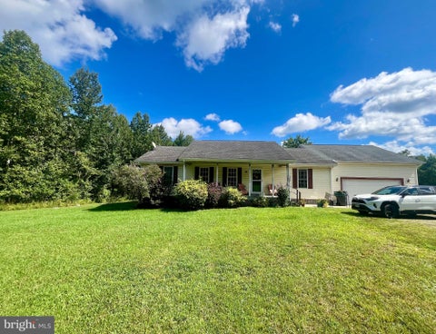 Homes For Sale - 3208 Cedar Lane Road<br/> Fluvanna County, KENTS STORE, VA 23084