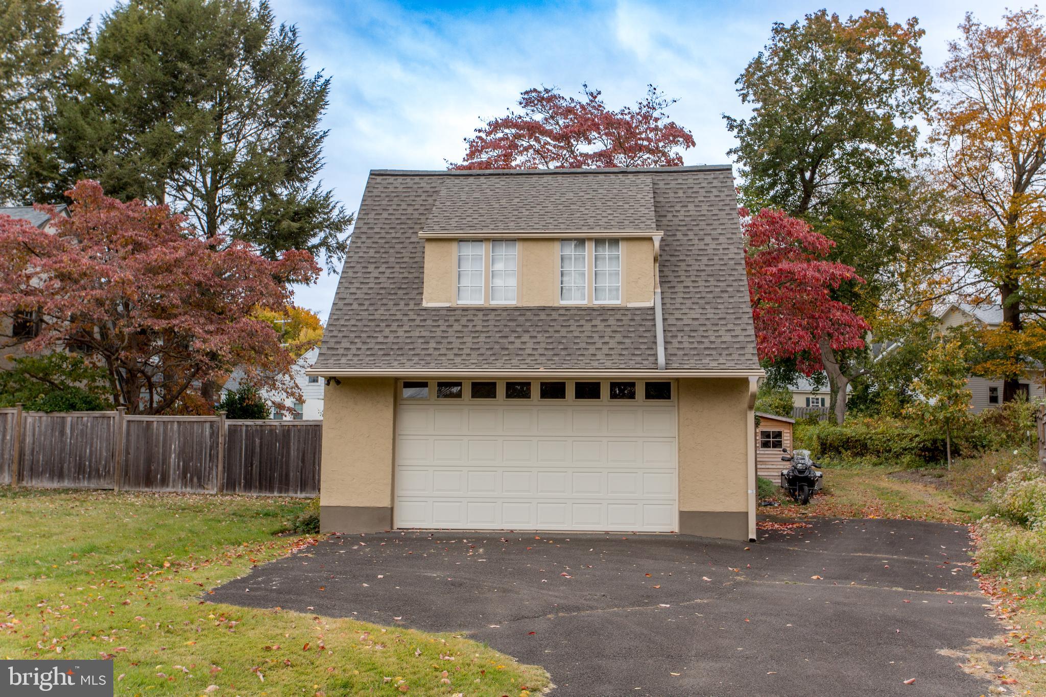 ELKINS PARK - Residential