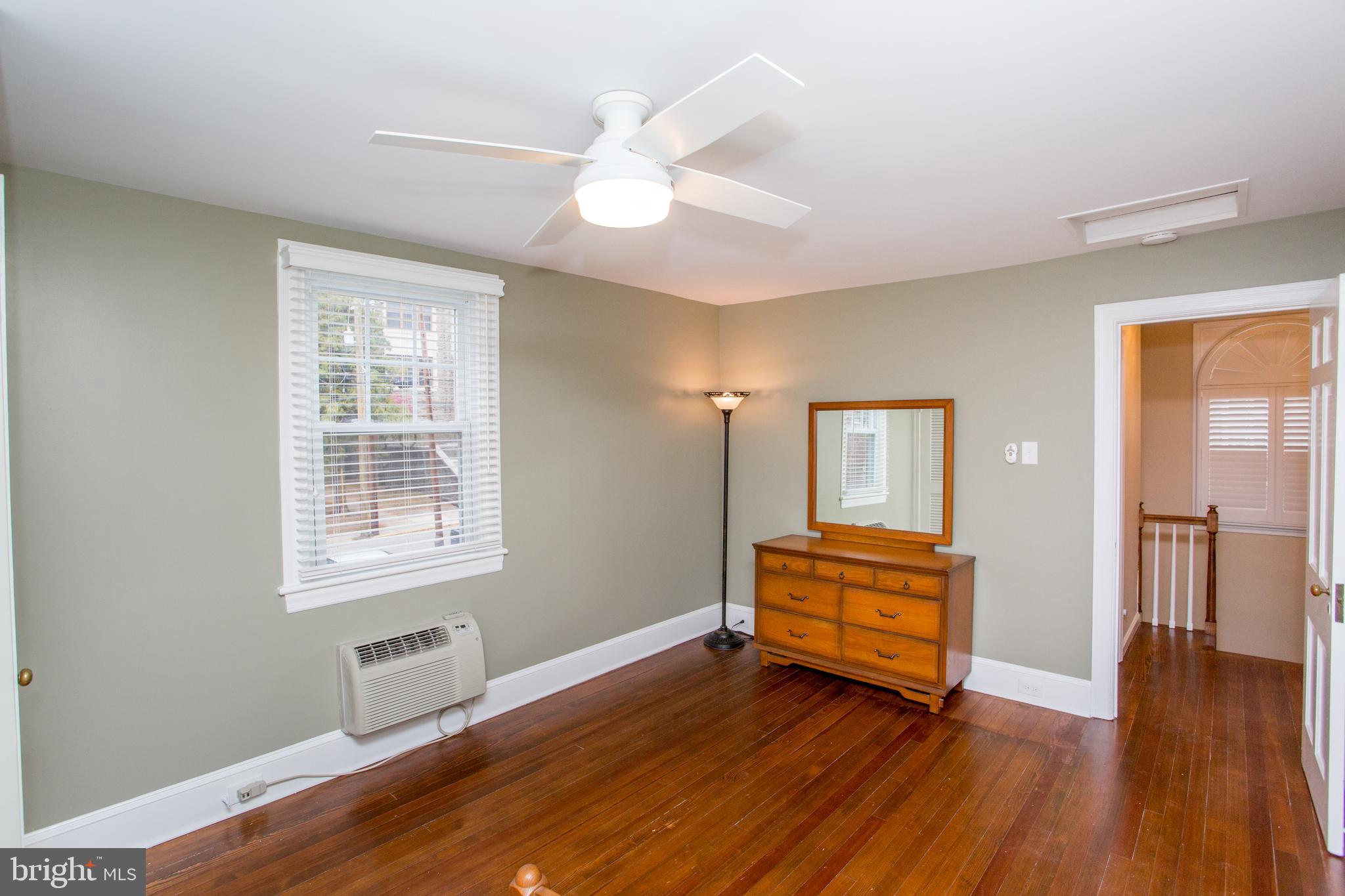 ELKINS PARK - Residential