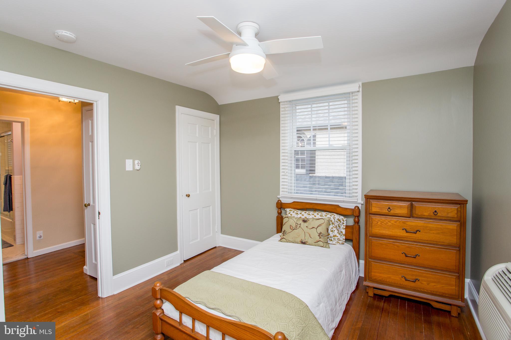 ELKINS PARK - Residential