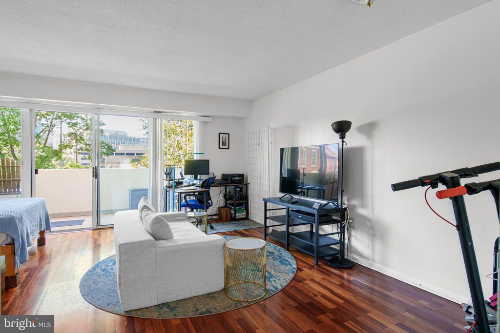 Photo of 700 7th Street SW #119, WASHINGTON, DC 20024 (MLS # DCDC2244312)