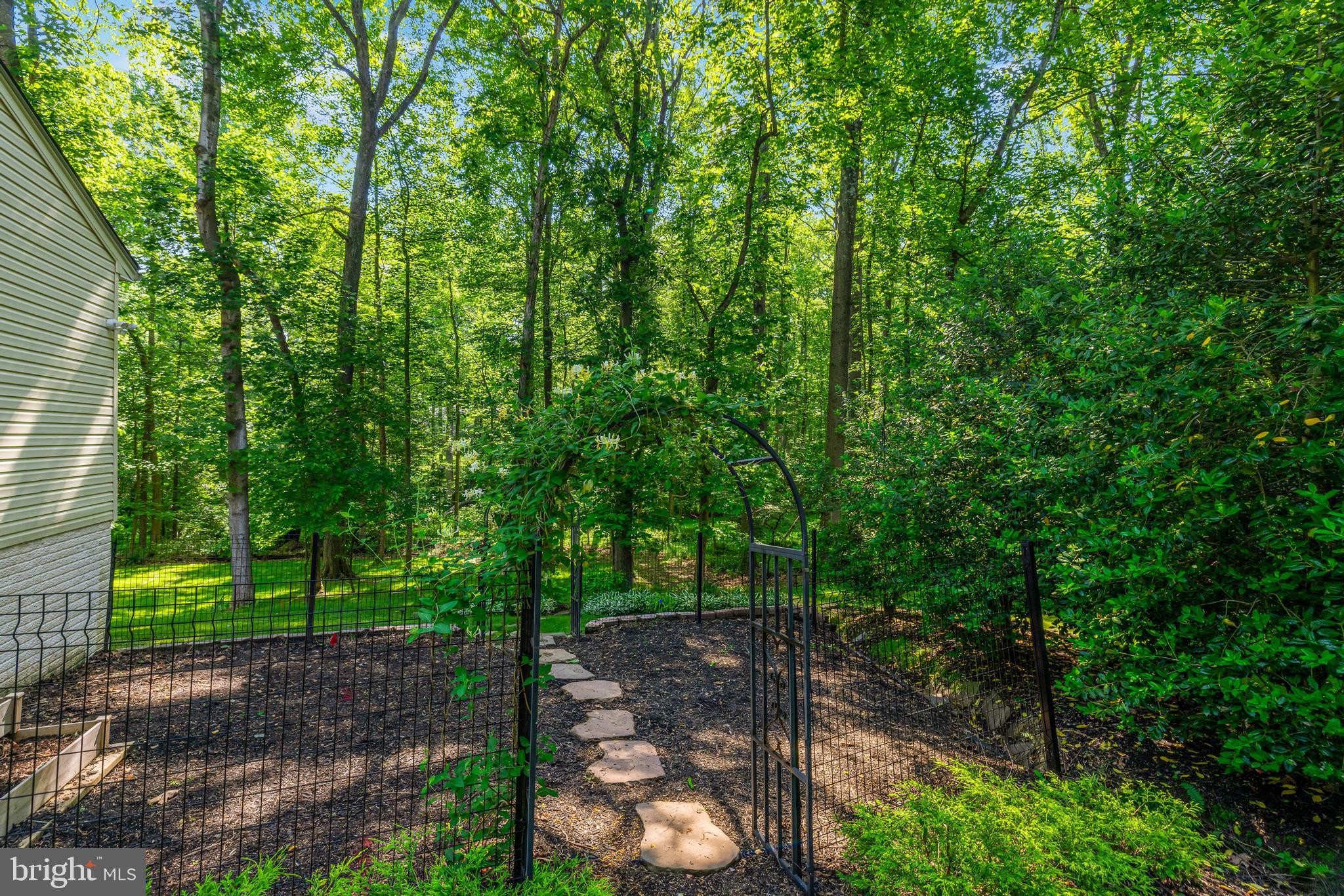 HICKORY HILLS 3 - Residential