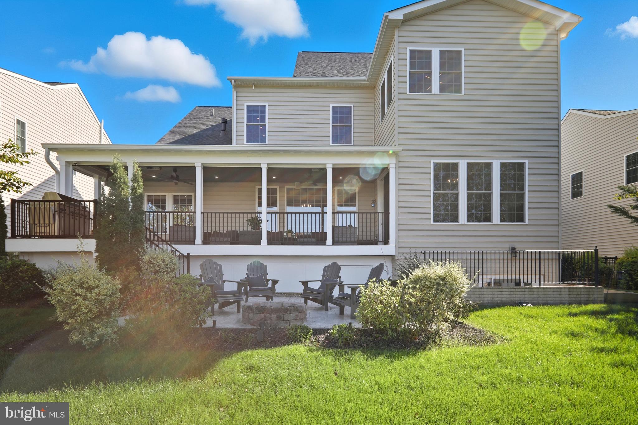 VIRGINIA MANOR - Residential