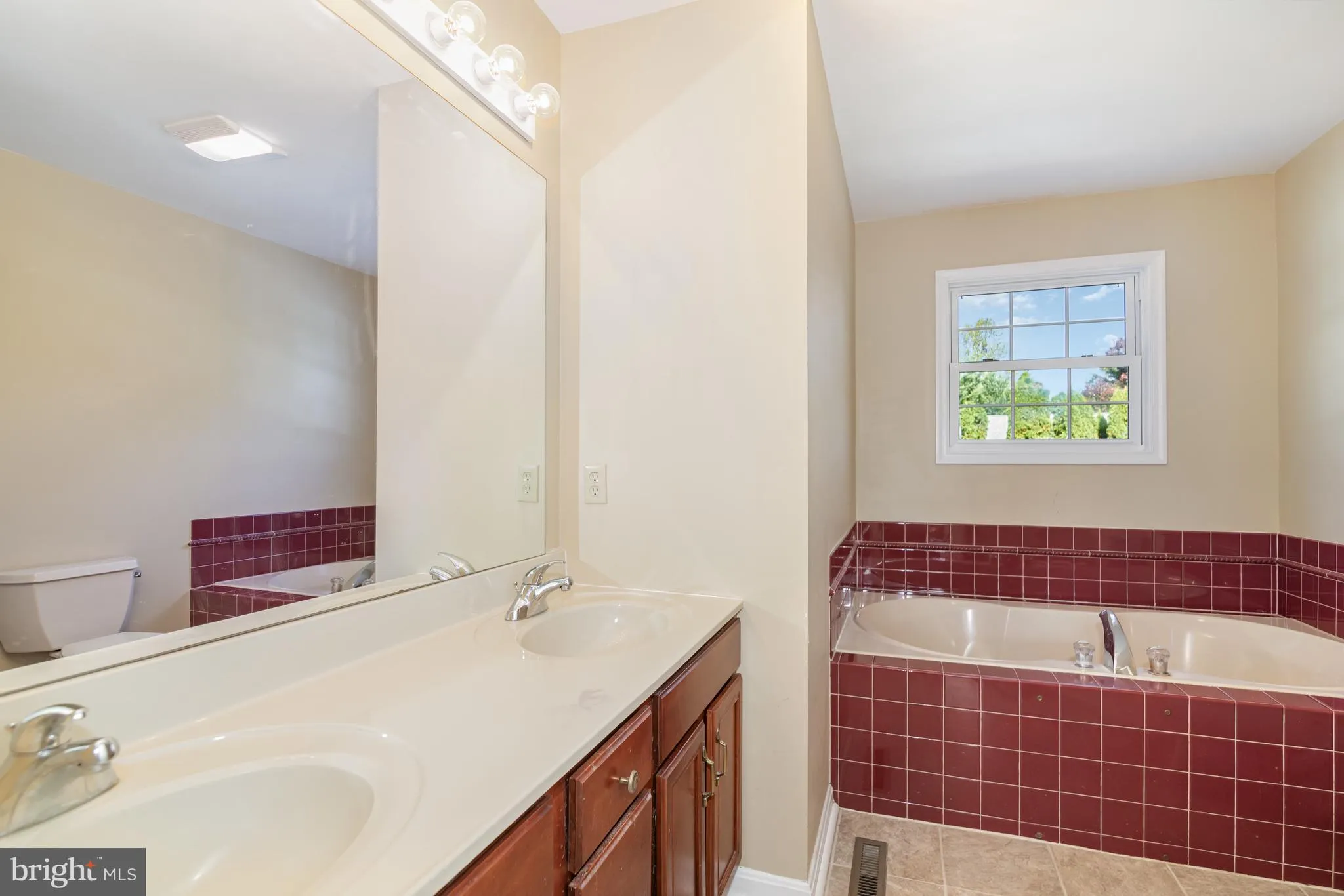 York, Pennsylvania 17408, United States, 4 Bedrooms Bedrooms, ,3 BathroomsBathrooms,Residential,Coming Soon,233639