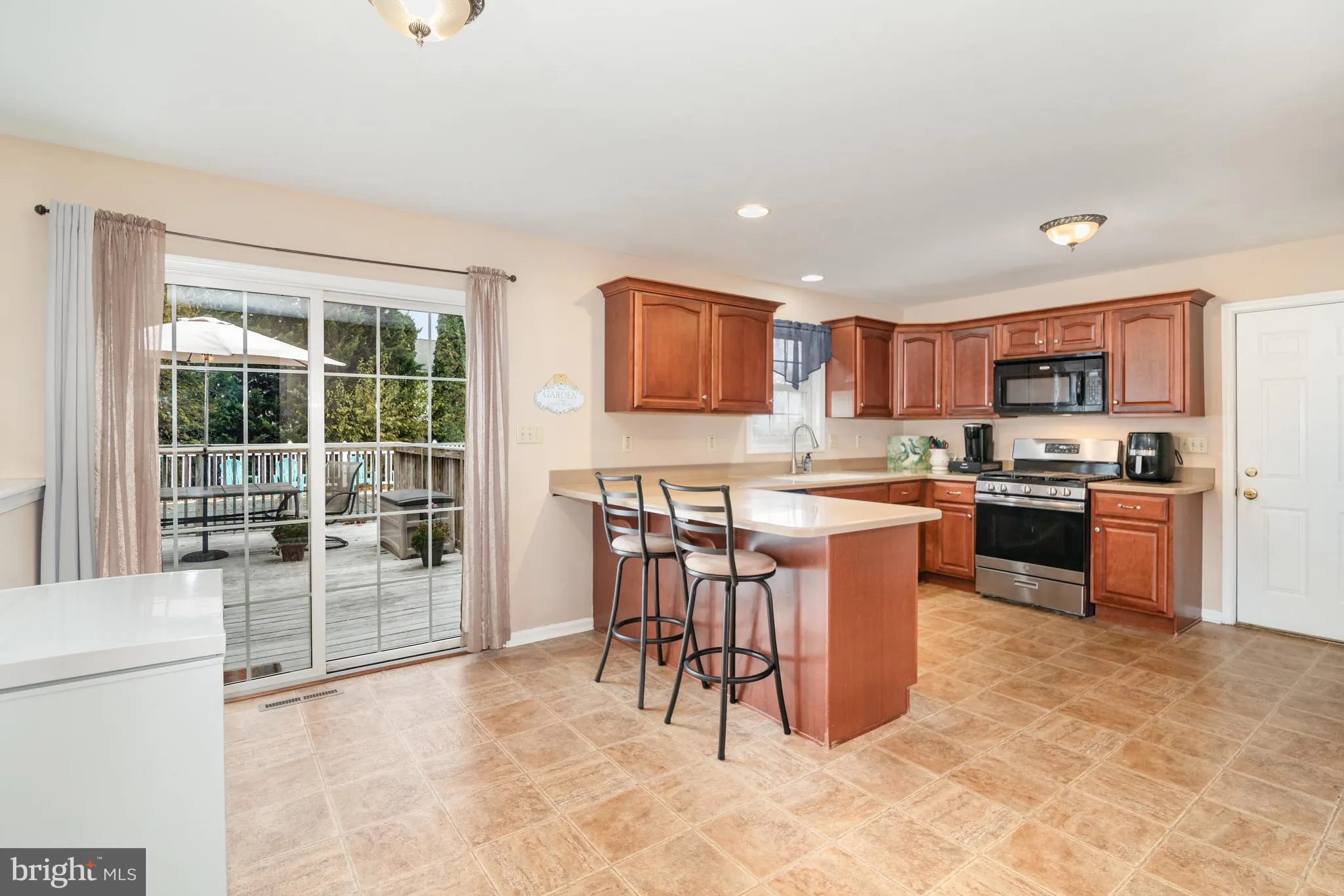 York, Pennsylvania 17408, United States, 4 Bedrooms Bedrooms, ,3 BathroomsBathrooms,Residential,Coming Soon,233639