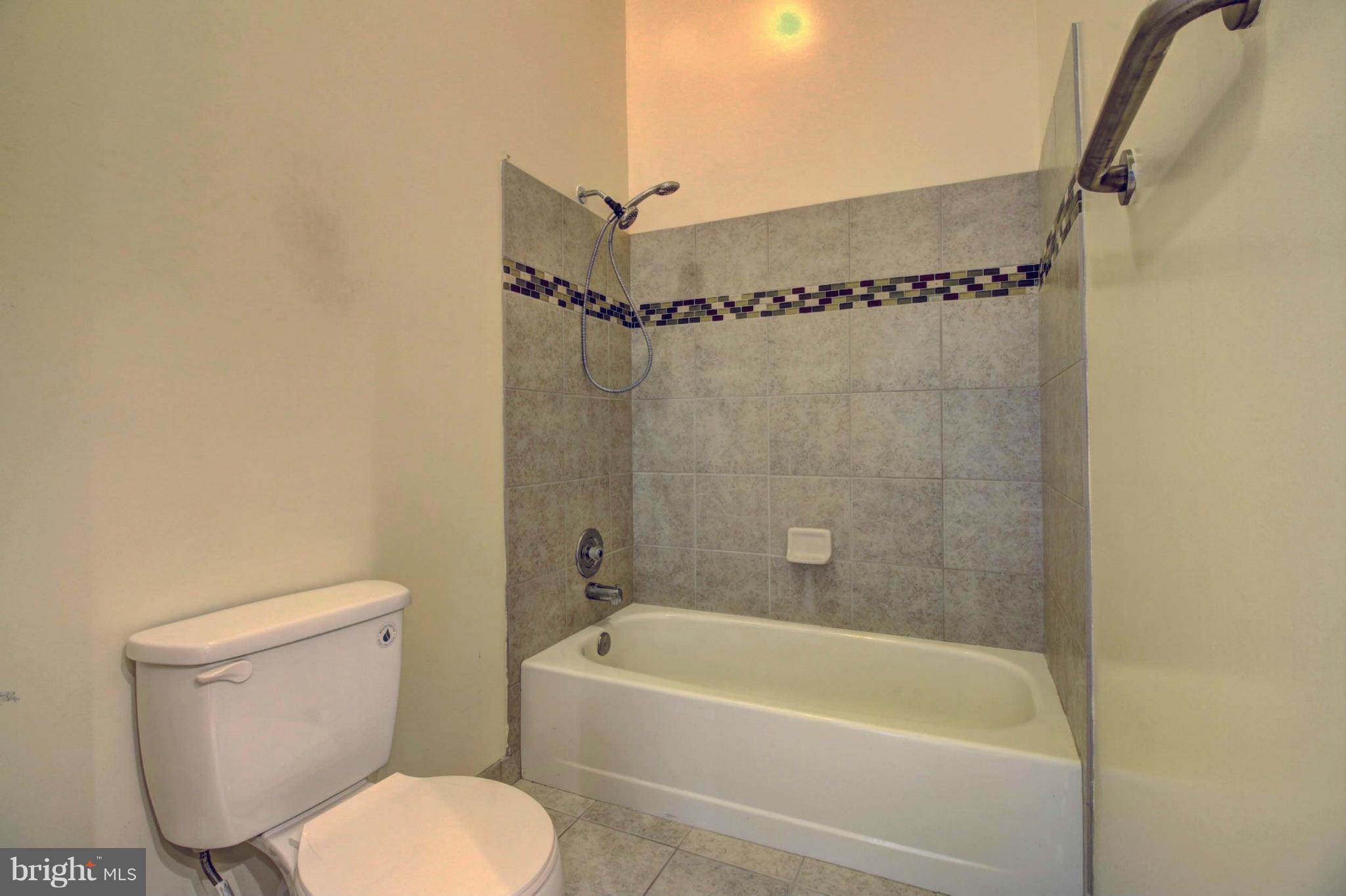 GRAYS POINTE - Residential