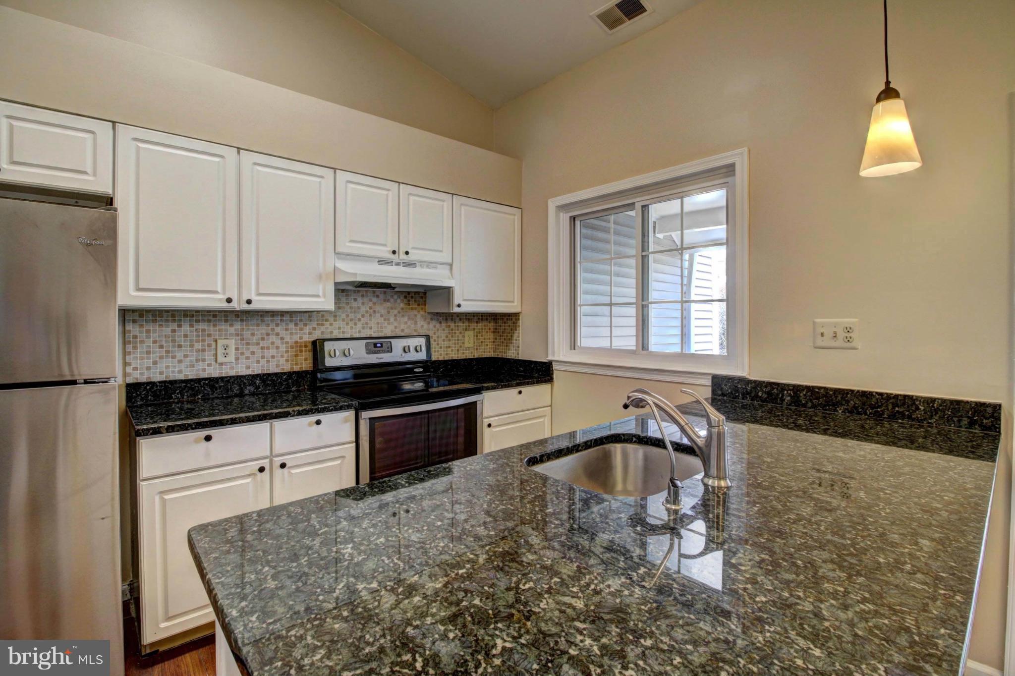 GRAYS POINTE - Residential