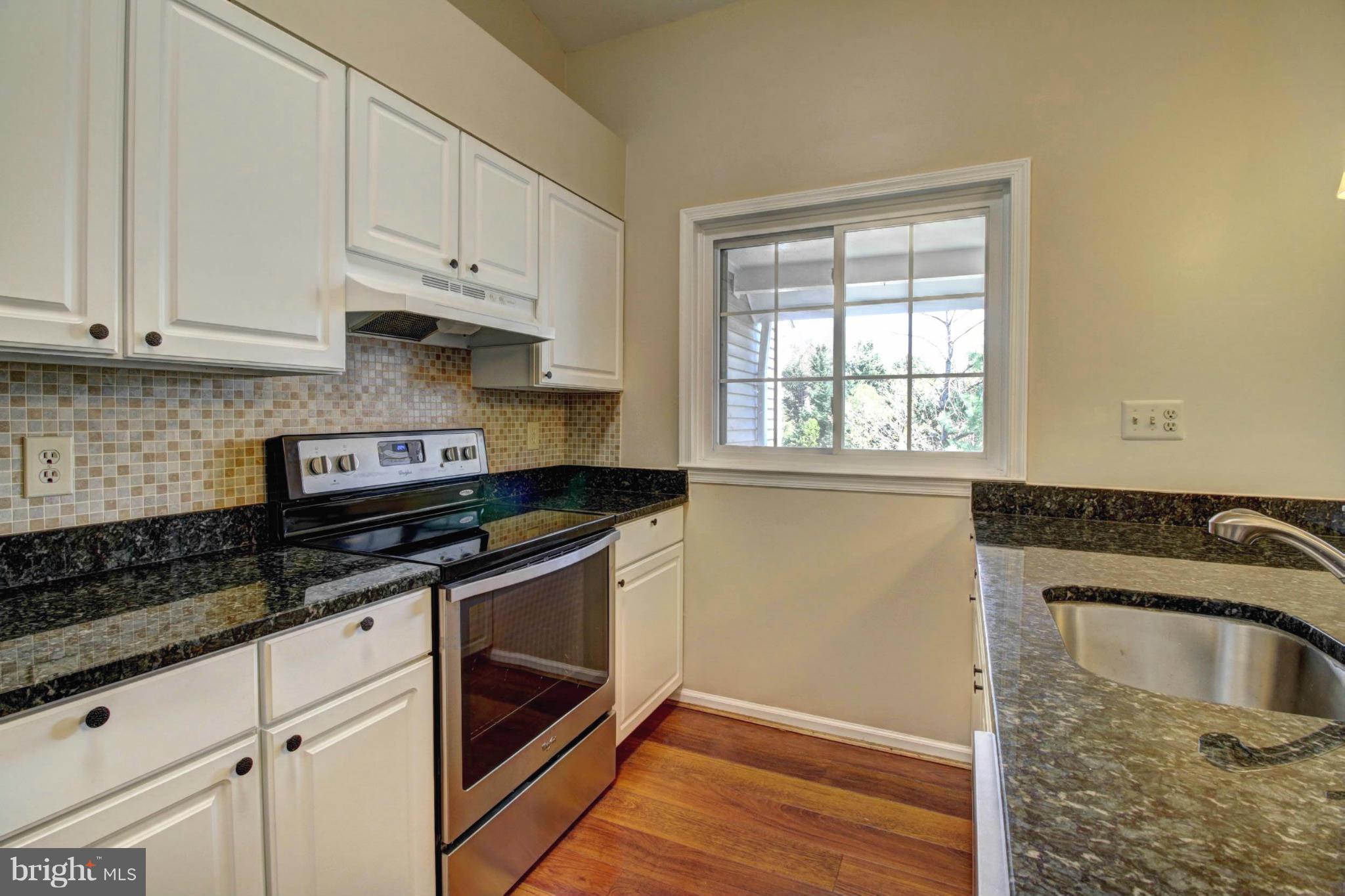 GRAYS POINTE - Residential