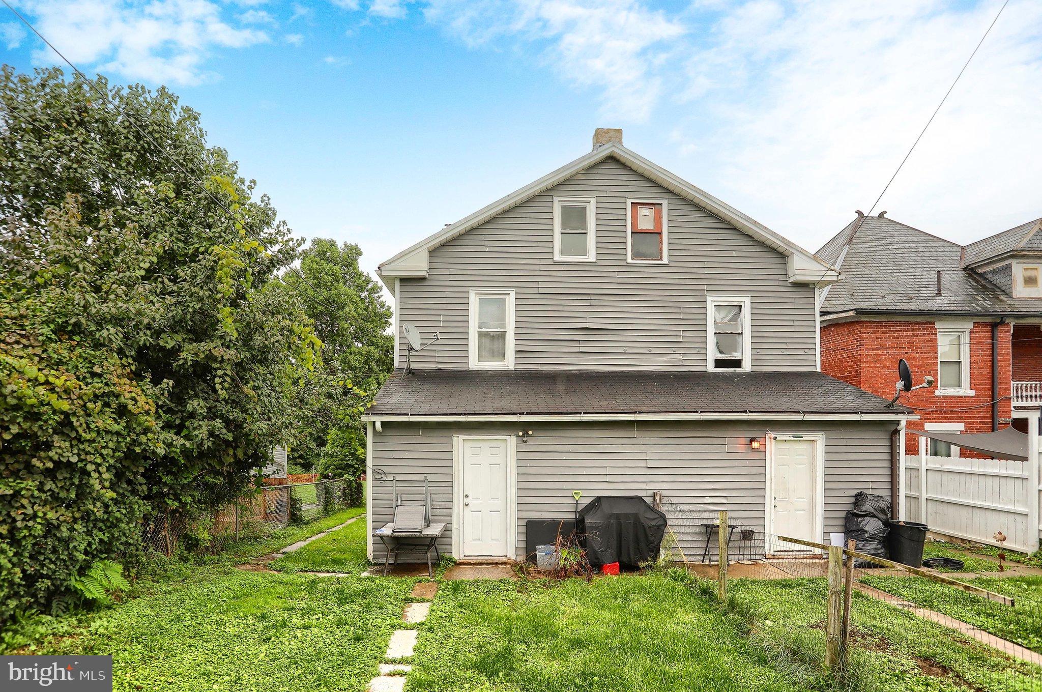 415 LOGAN STREET