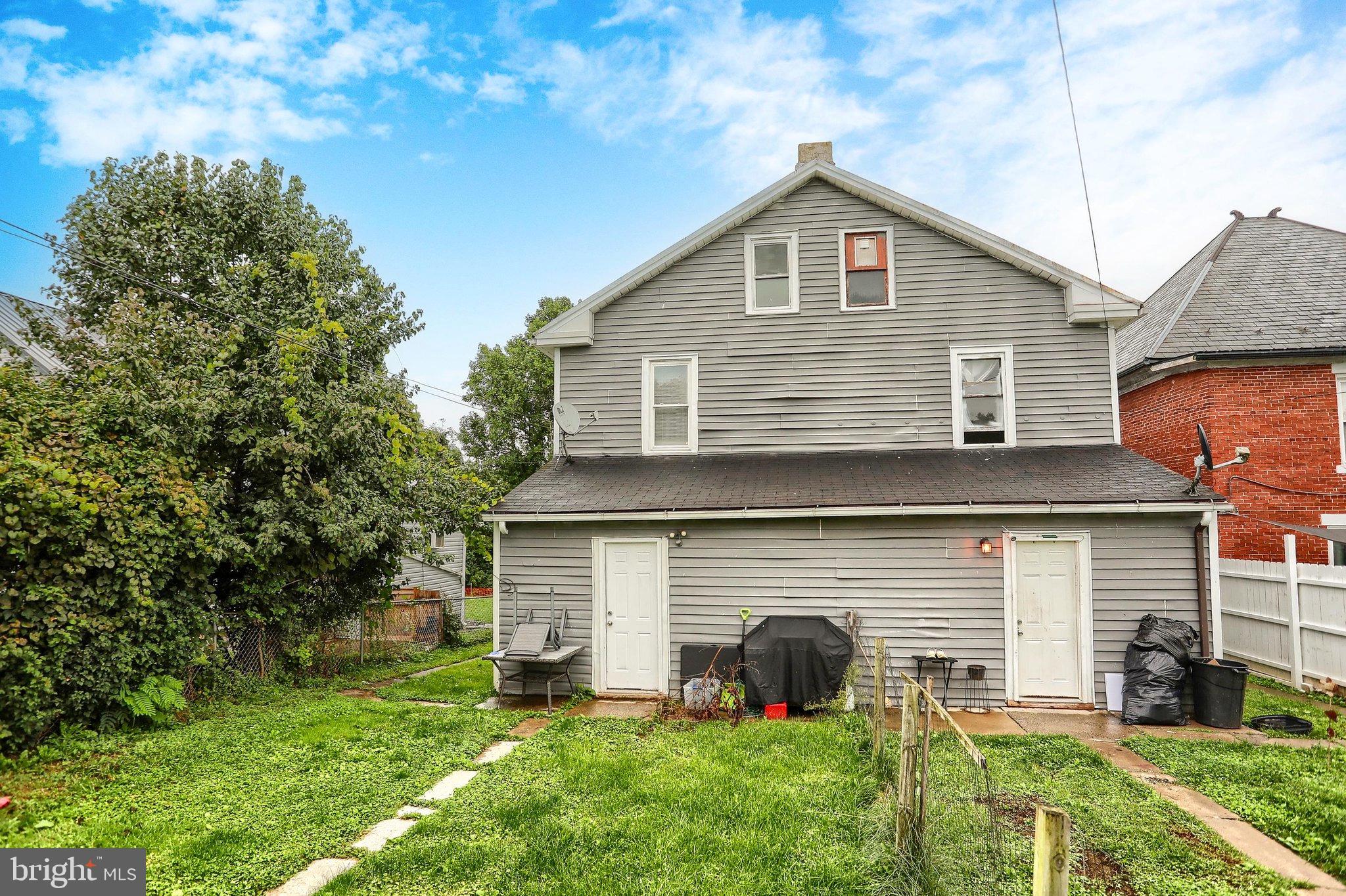 415 LOGAN STREET