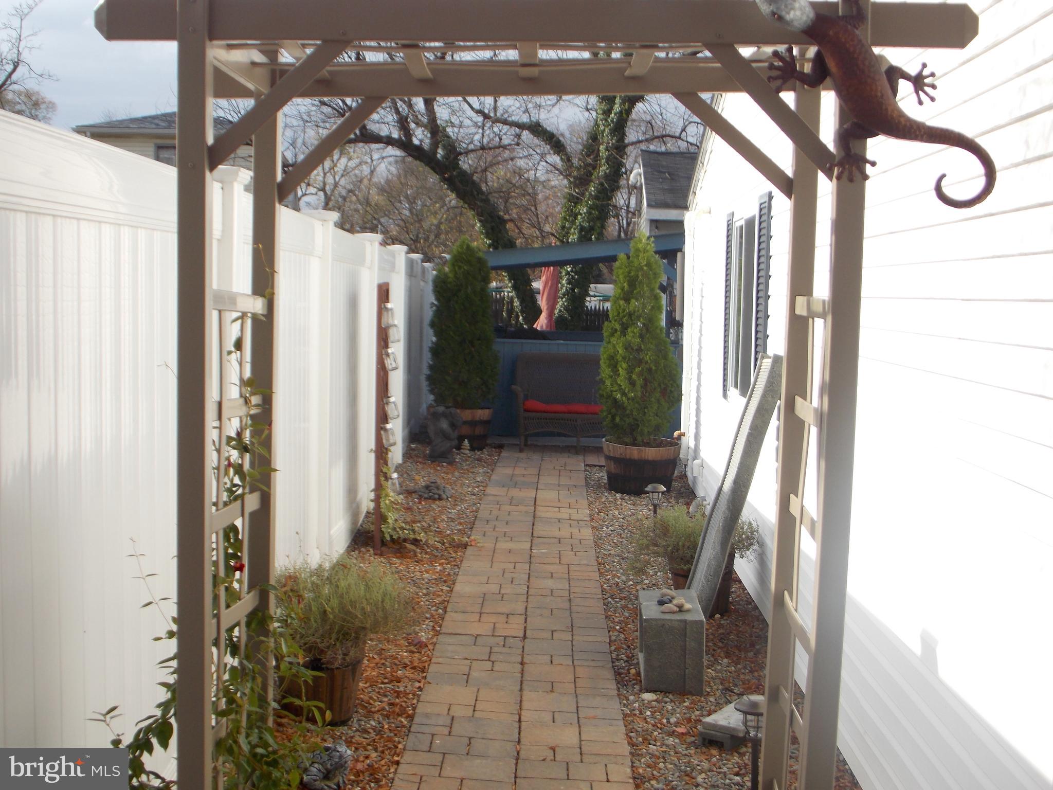 GLEN GARDENS - Residential