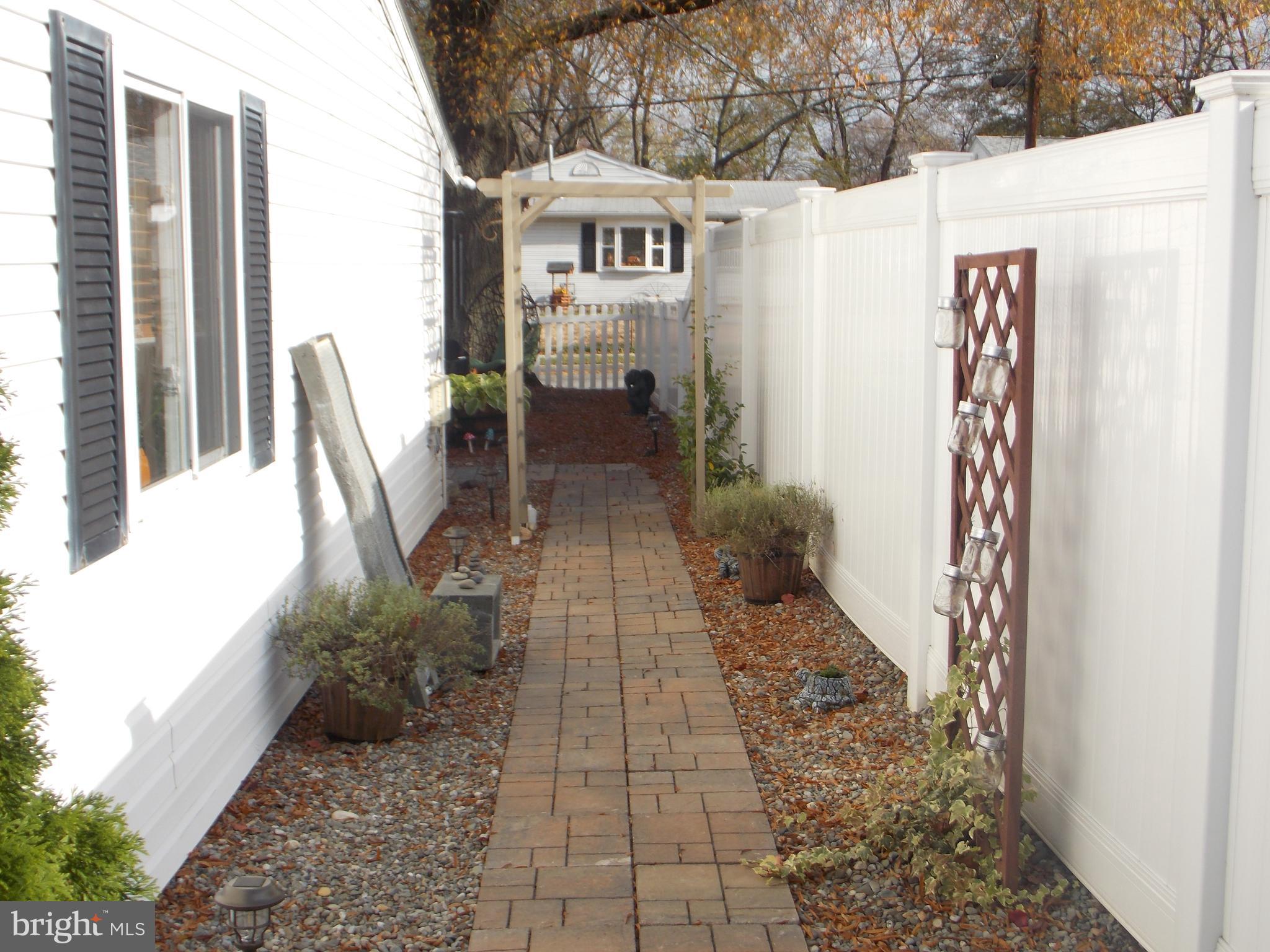 GLEN GARDENS - Residential