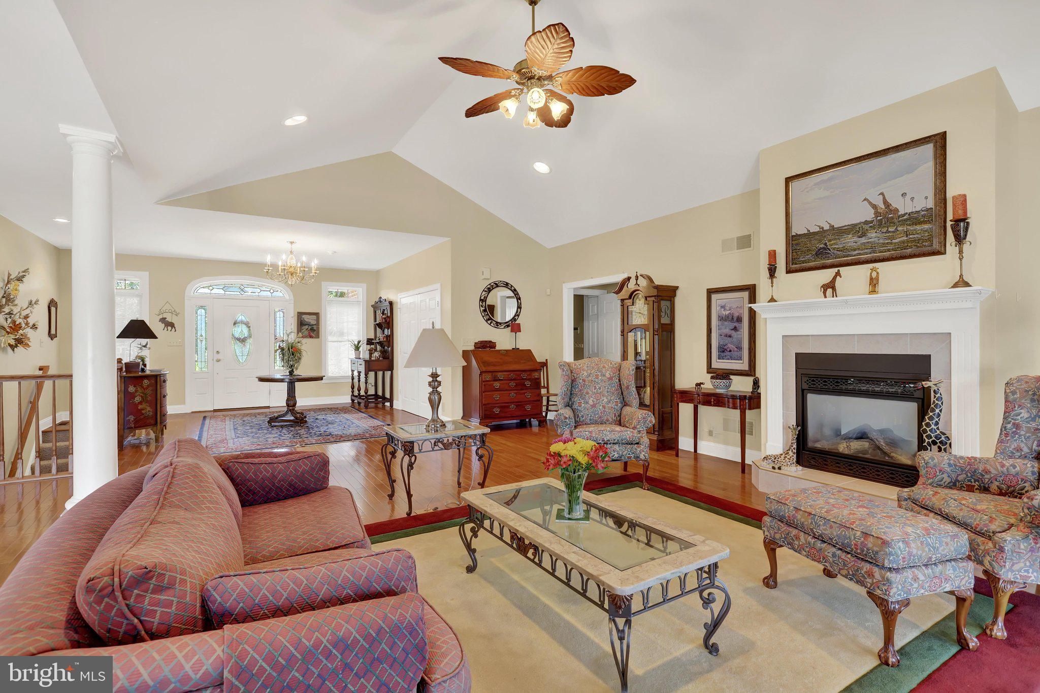 7133 LONE RIDGE COURT