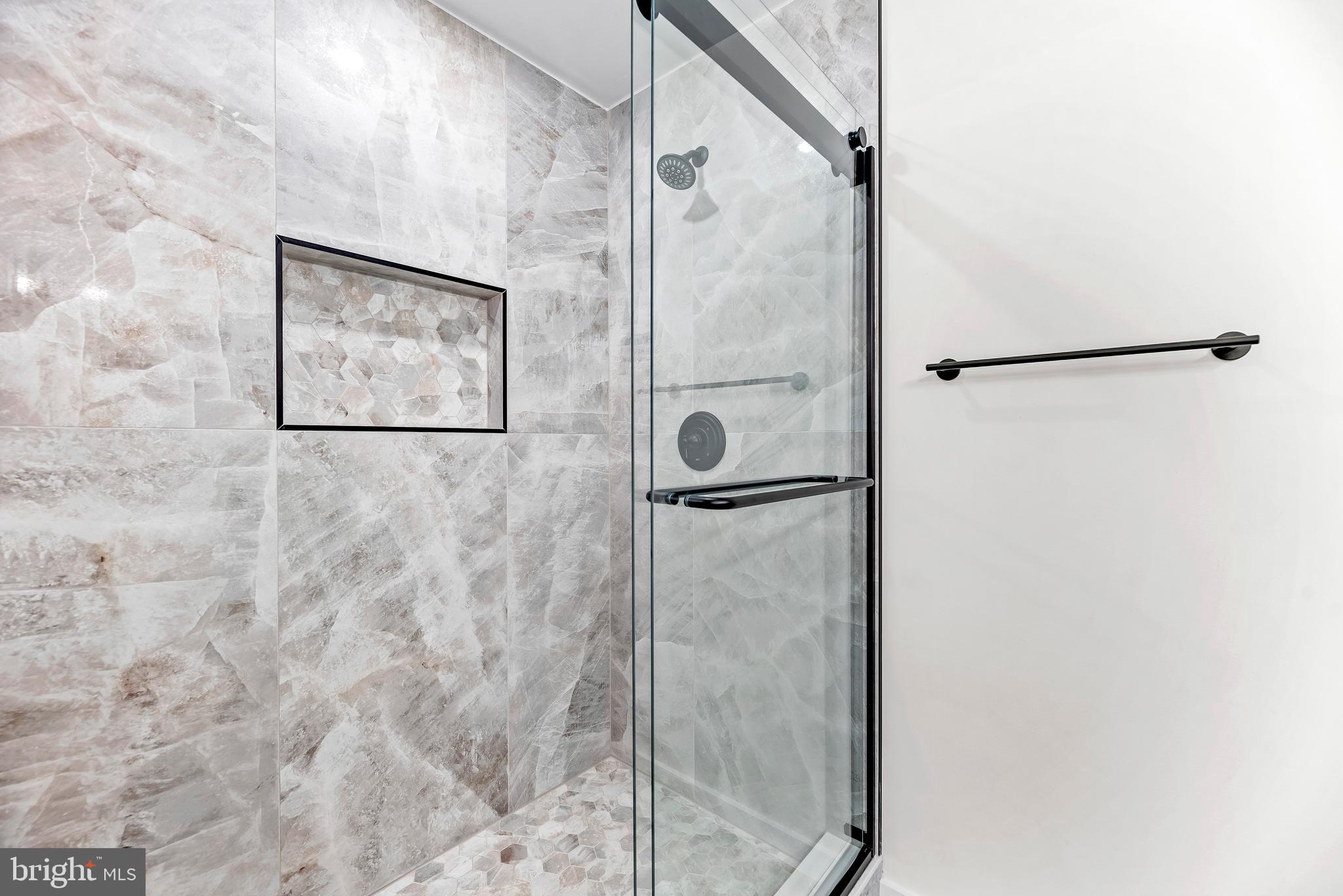 HAWKS NEST - Residential