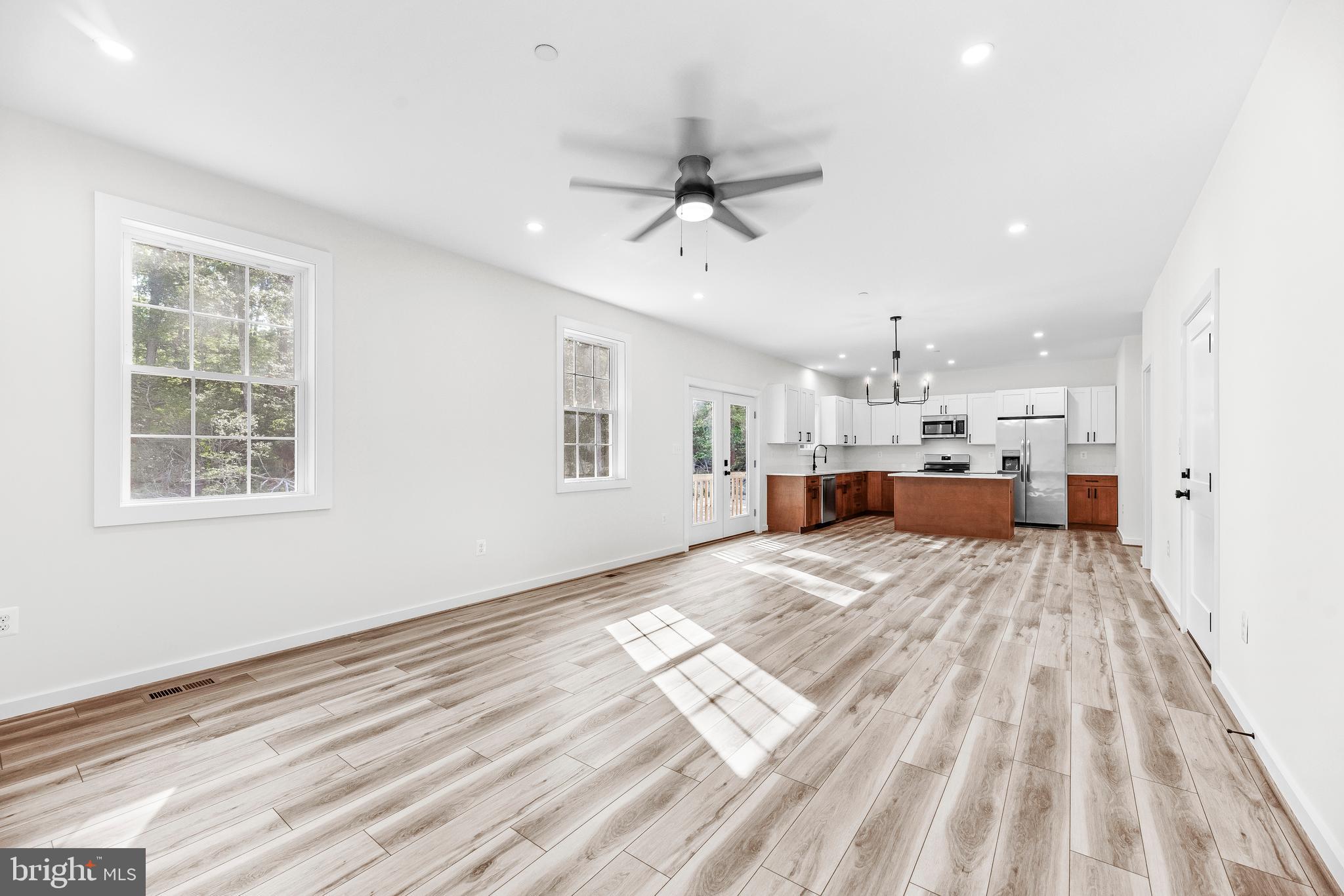 HAWKS NEST - Residential