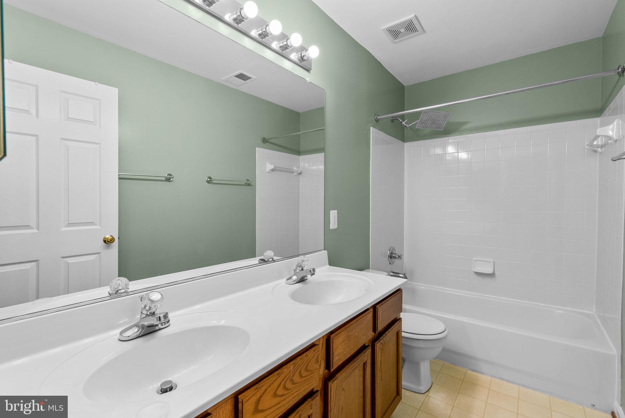 HOLLY HILL FARM - Residential Lease