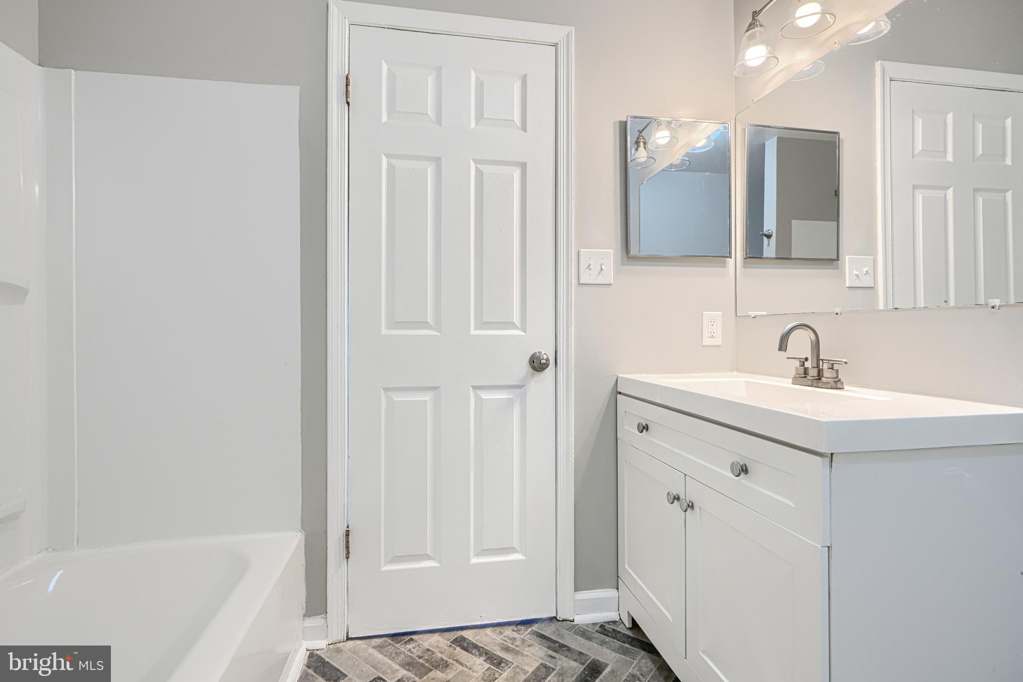 FRANKLIN RIDGE TOWNHOUSE - Residential