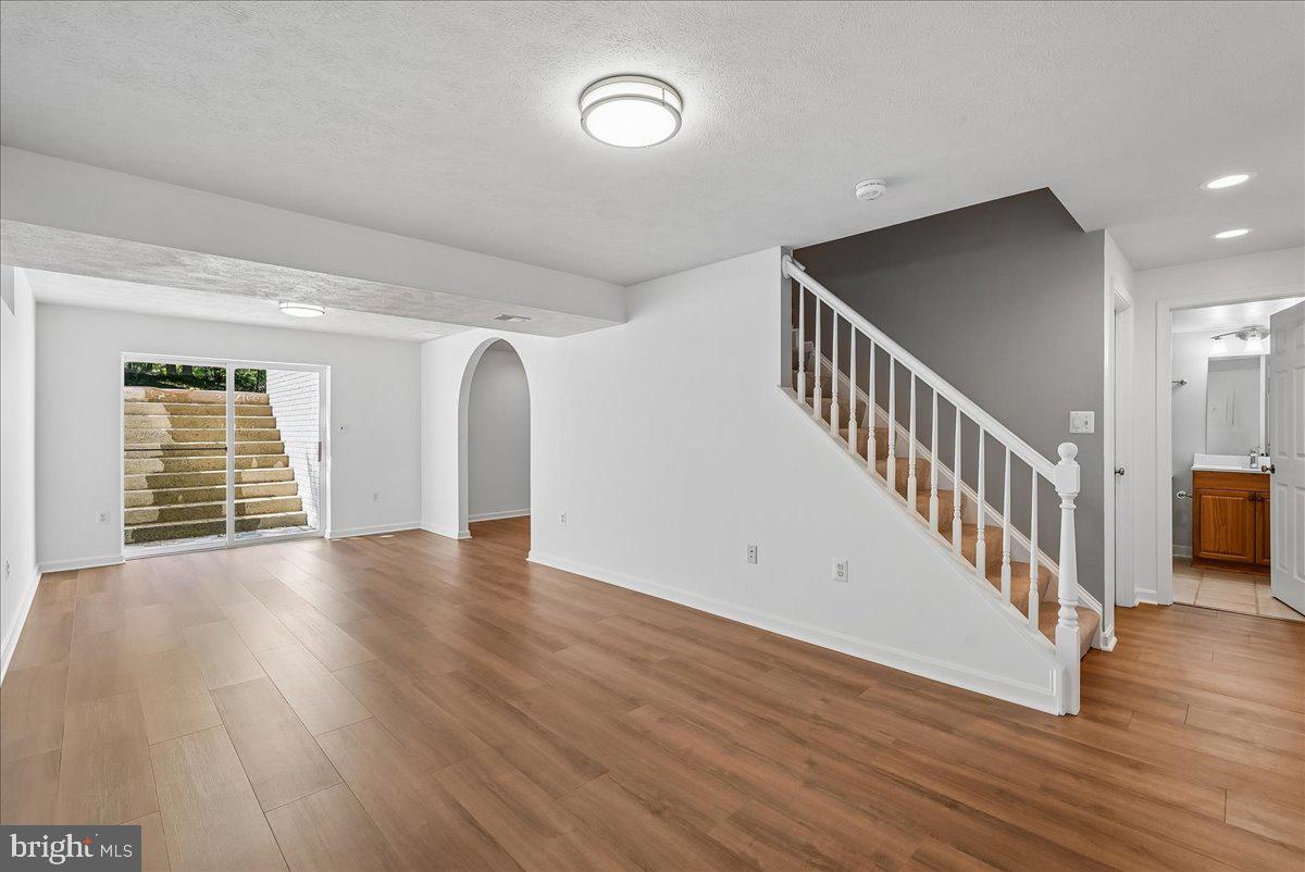 ASHBURN FARM - Residential