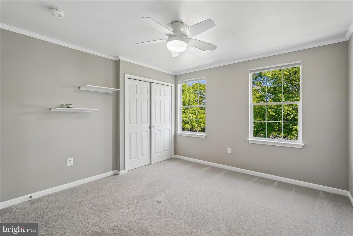 ASHBURN FARM - Residential