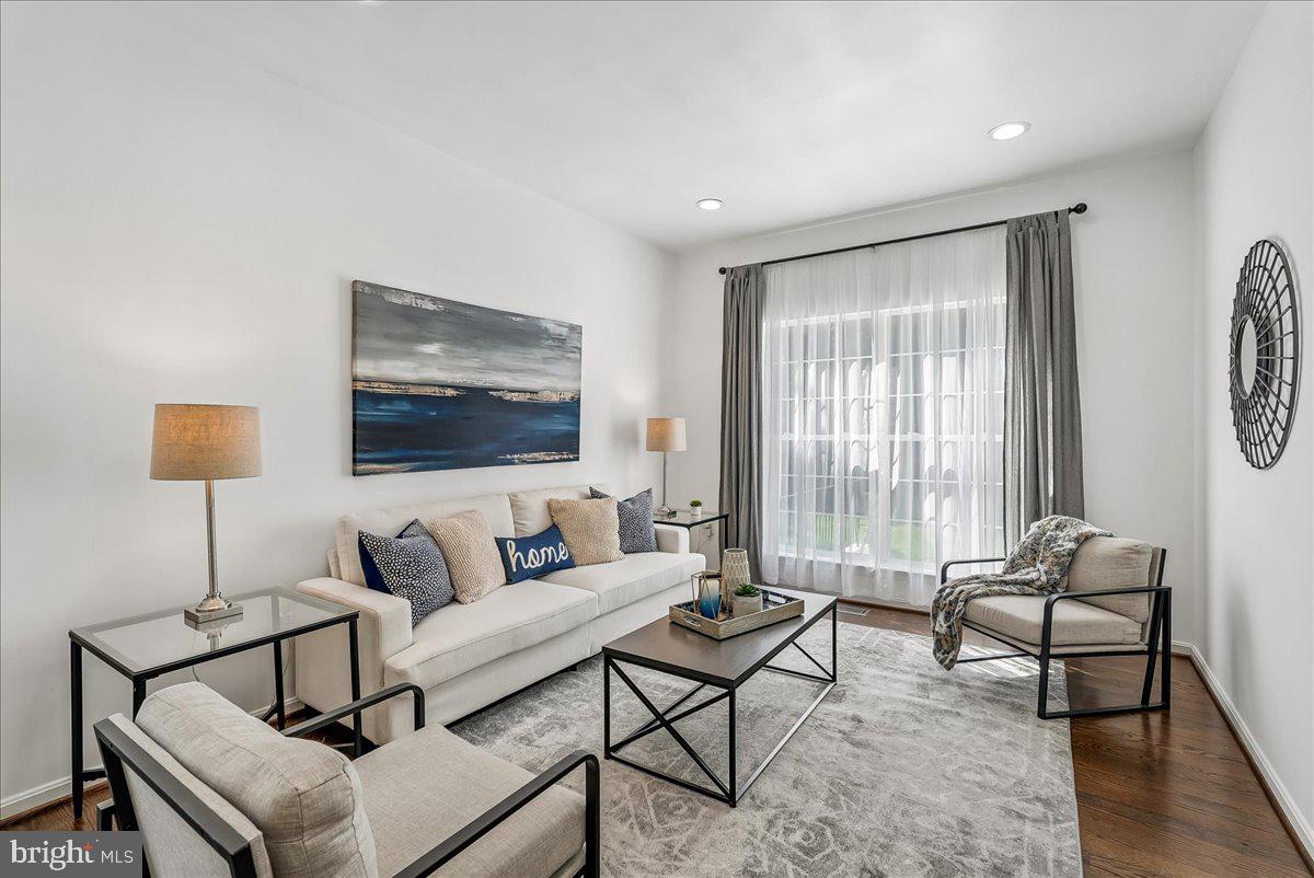 ASHBURN FARM - Residential