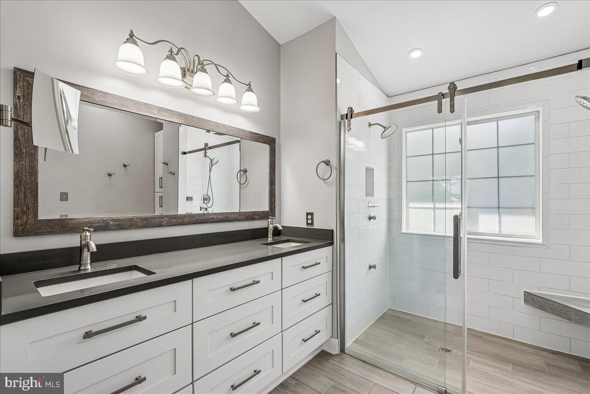 ASHBURN FARM - Residential