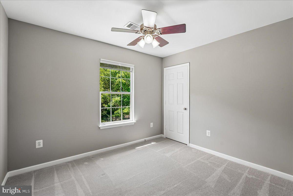 ASHBURN FARM - Residential