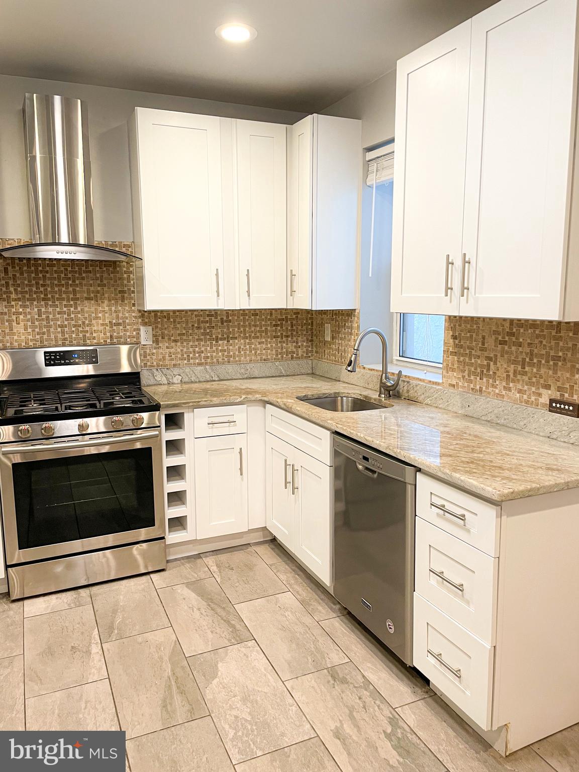 BELLA VISTA - Residential Lease