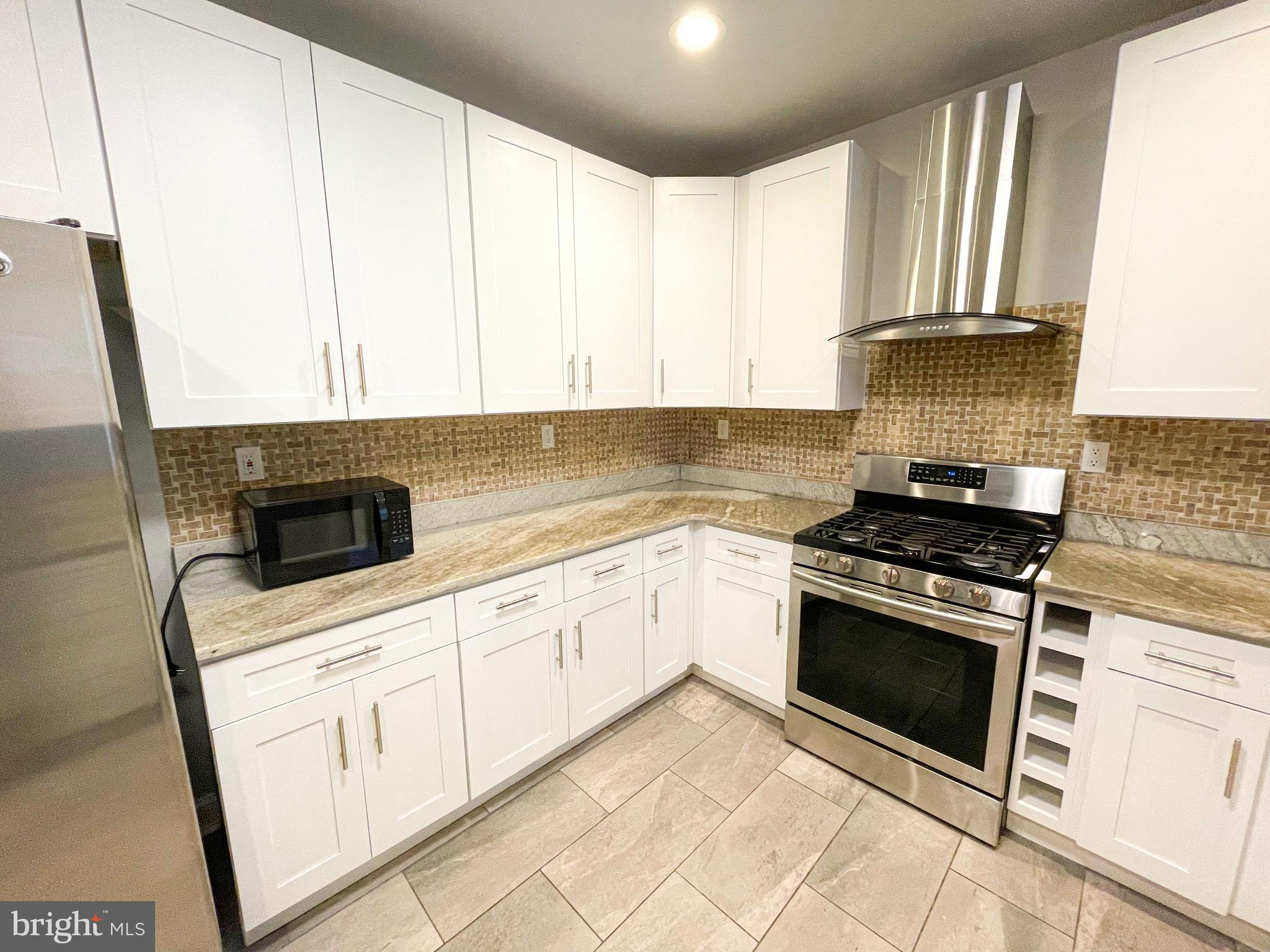 BELLA VISTA - Residential Lease