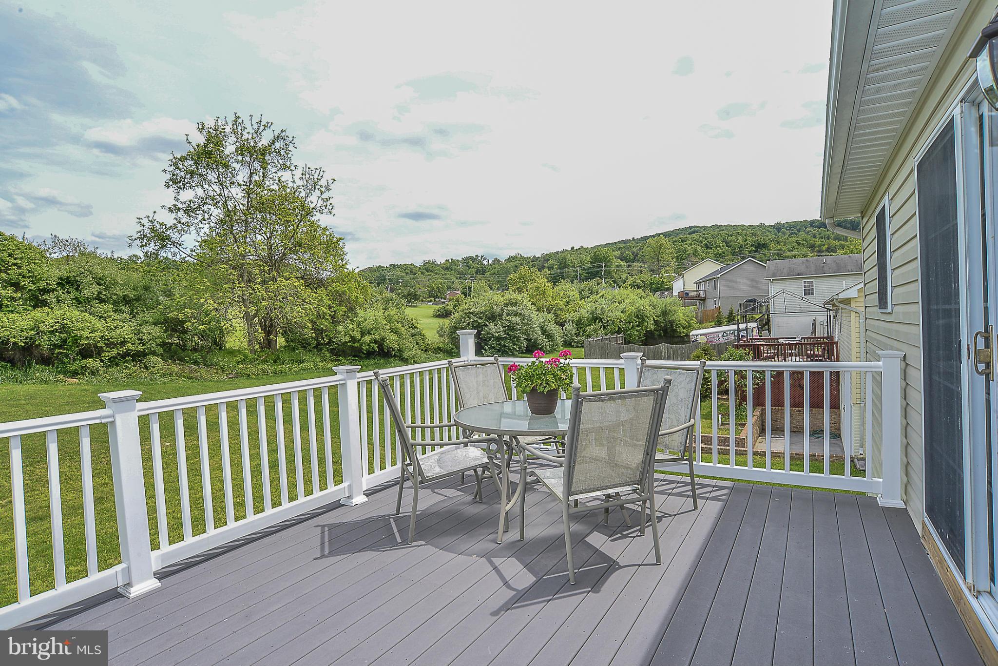 WILLIAMSBURG - Residential