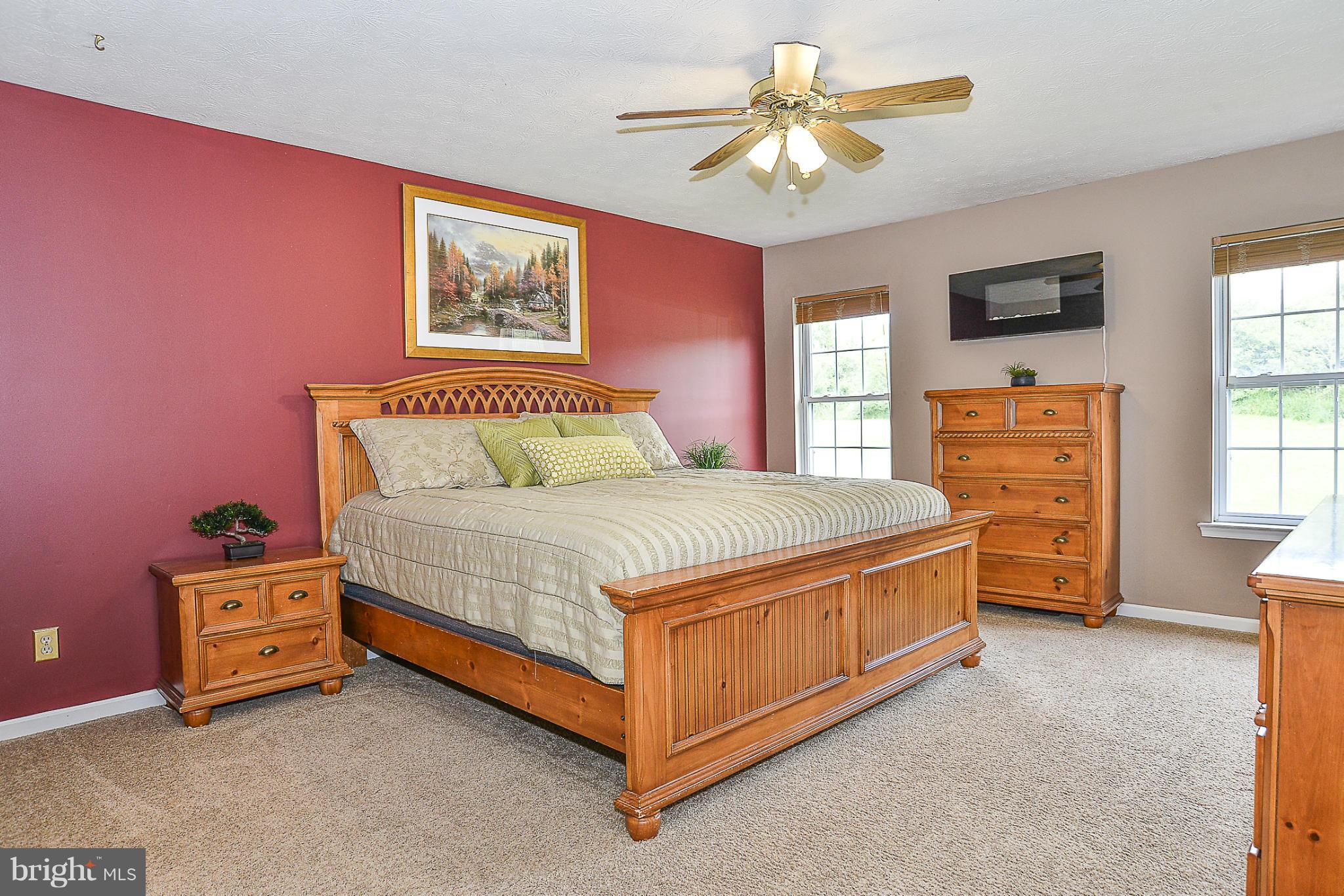 WILLIAMSBURG - Residential